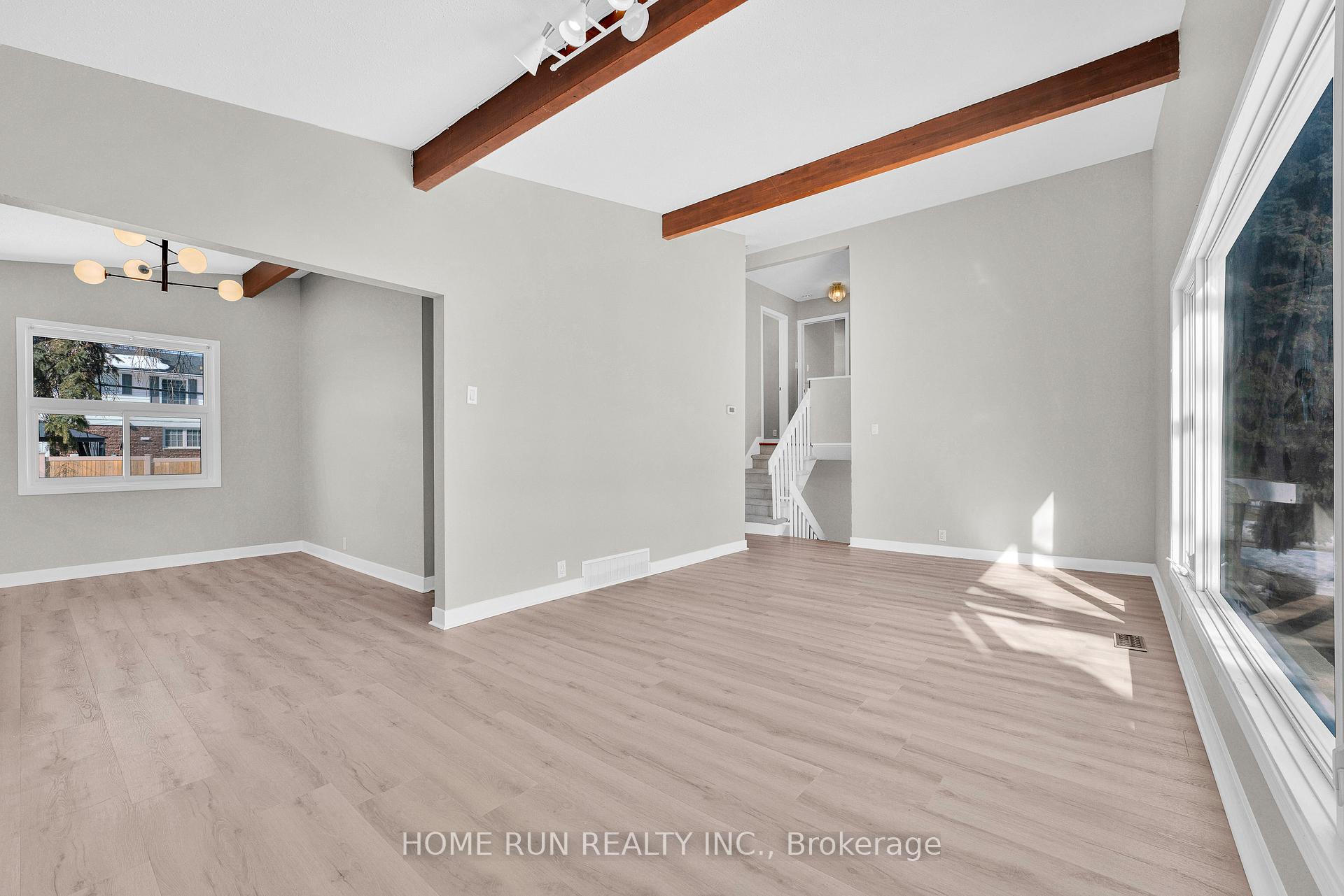 Photo 16 of 1259 Meadowlands Drive E, Ottawa, City View/Skyline/Fisher Heights/Parkwood Hills — HOMEH