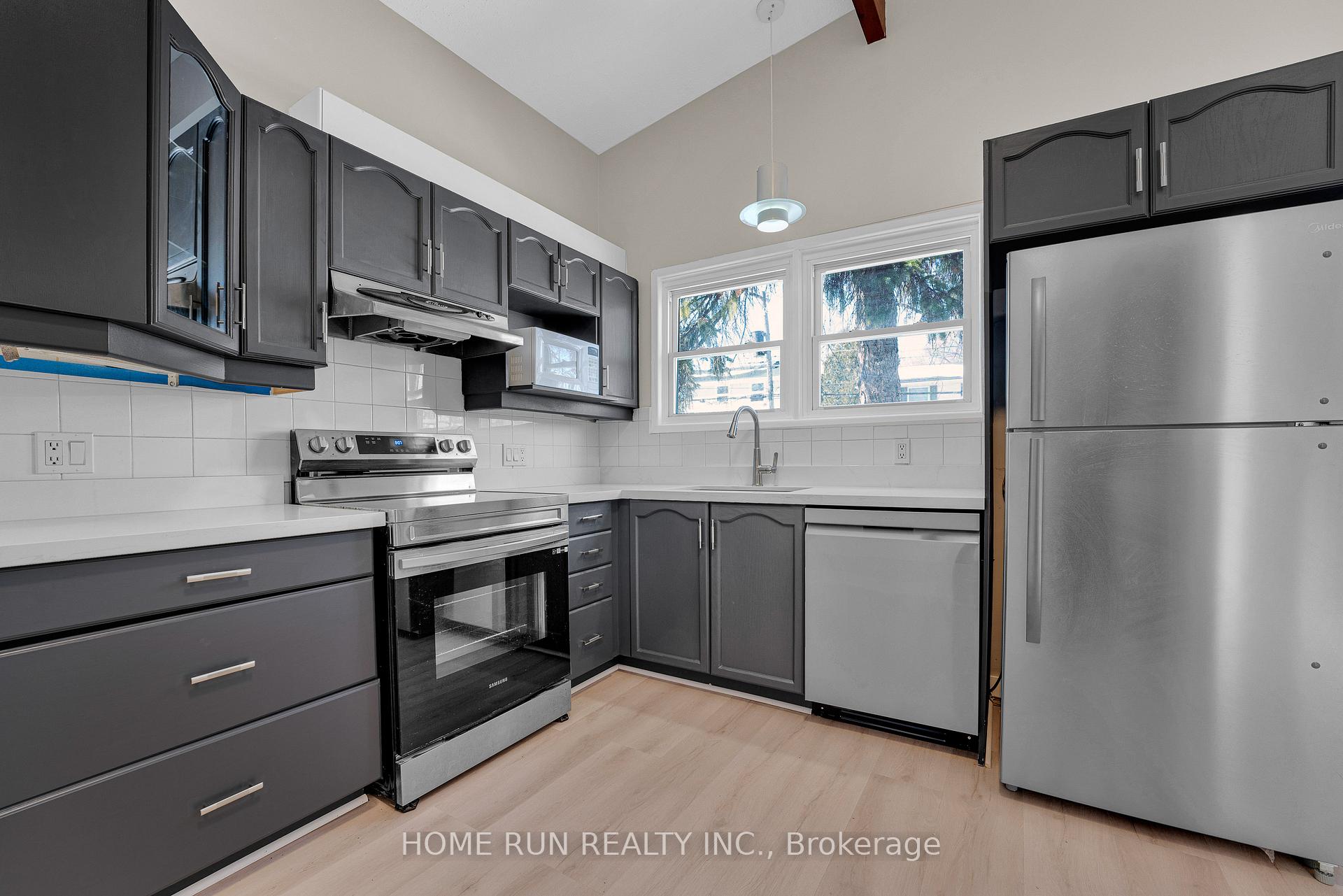 Photo 20 of 1259 Meadowlands Drive E, Ottawa, City View/Skyline/Fisher Heights/Parkwood Hills — HOMEH