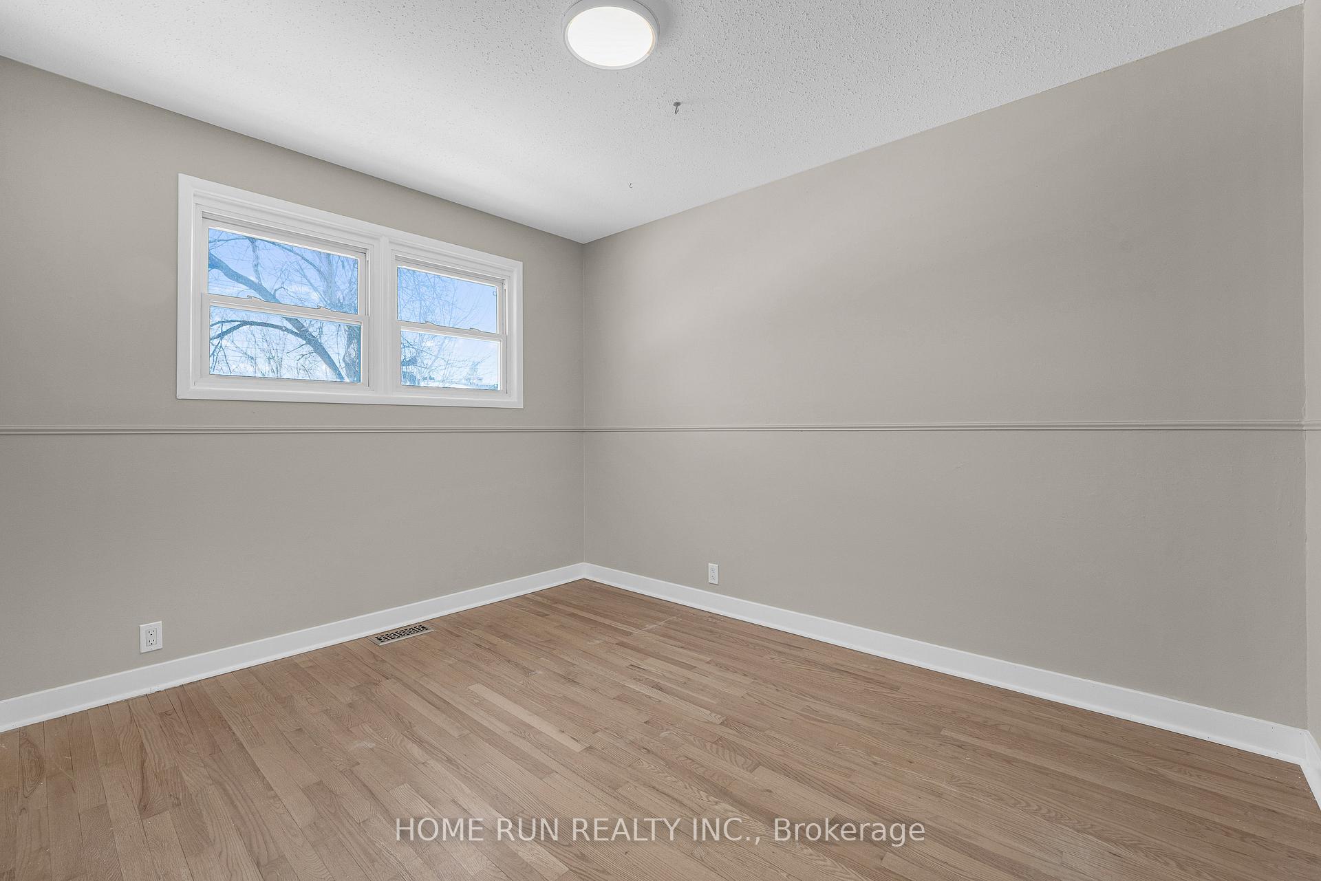 Photo 31 of 1259 Meadowlands Drive E, Ottawa, City View/Skyline/Fisher Heights/Parkwood Hills — HOMEH