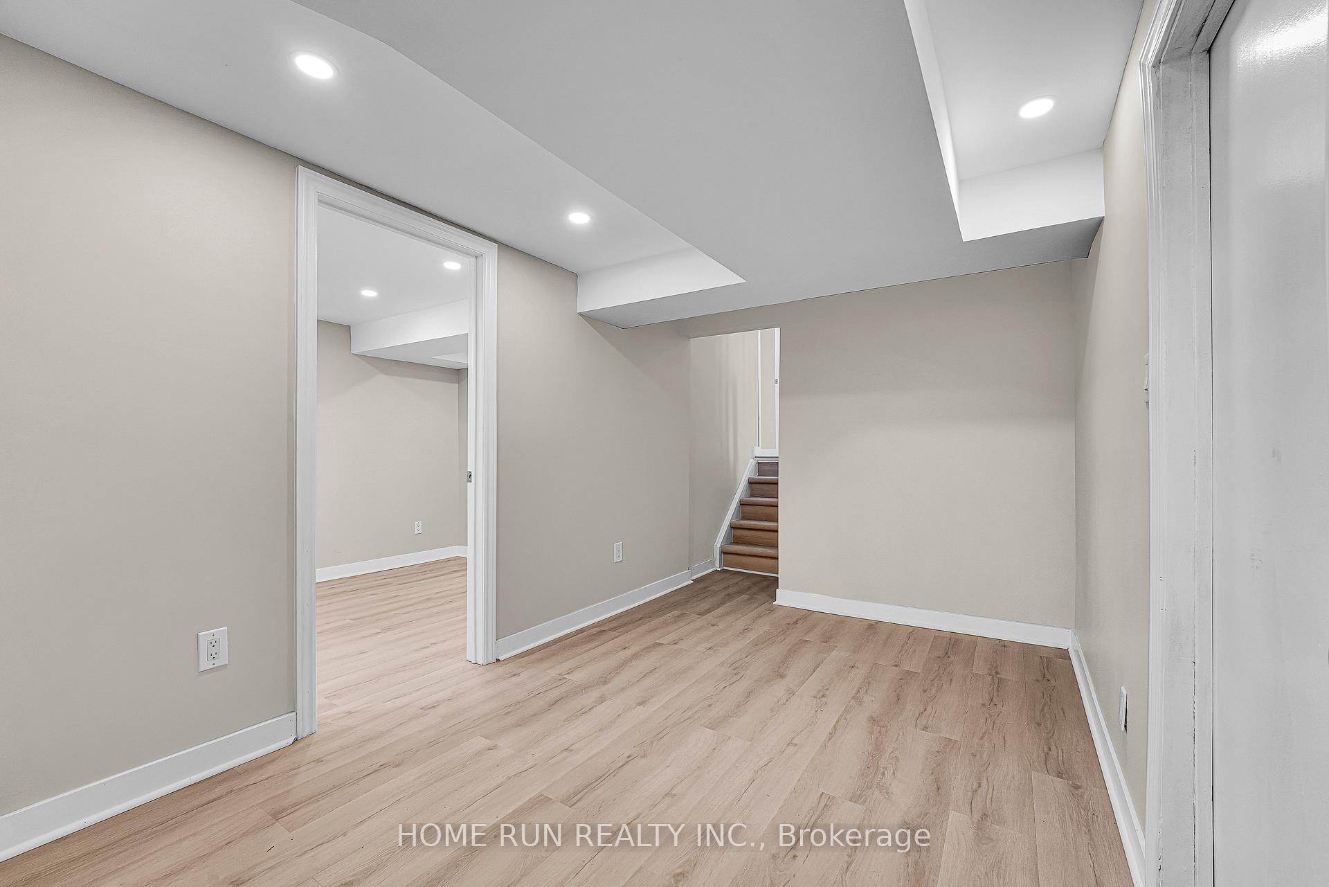 Photo 37 of 1259 Meadowlands Drive E, Ottawa, City View/Skyline/Fisher Heights/Parkwood Hills — HOMEH