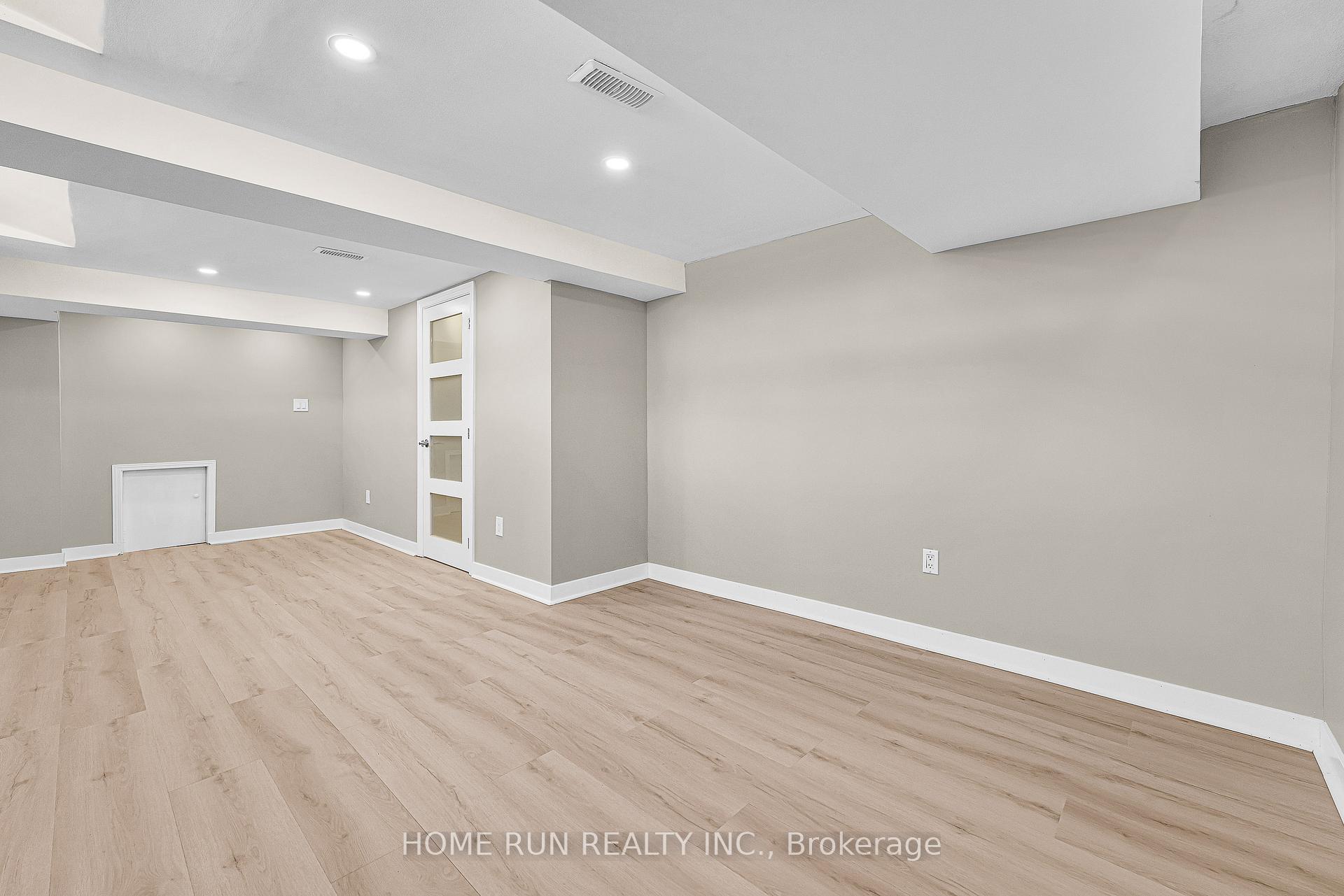 Photo 39 of 1259 Meadowlands Drive E, Ottawa, City View/Skyline/Fisher Heights/Parkwood Hills — HOMEH