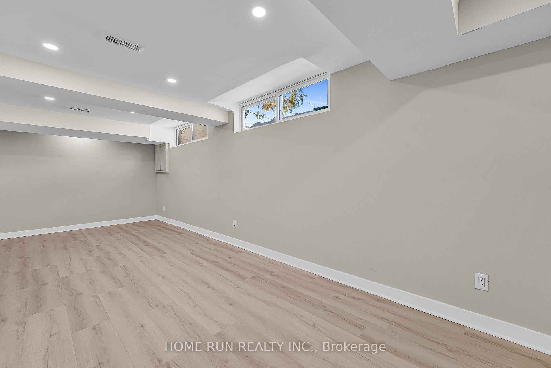 Photo 42 of 1259 Meadowlands Drive E, Ottawa, City View/Skyline/Fisher Heights/Parkwood Hills — HOMEH