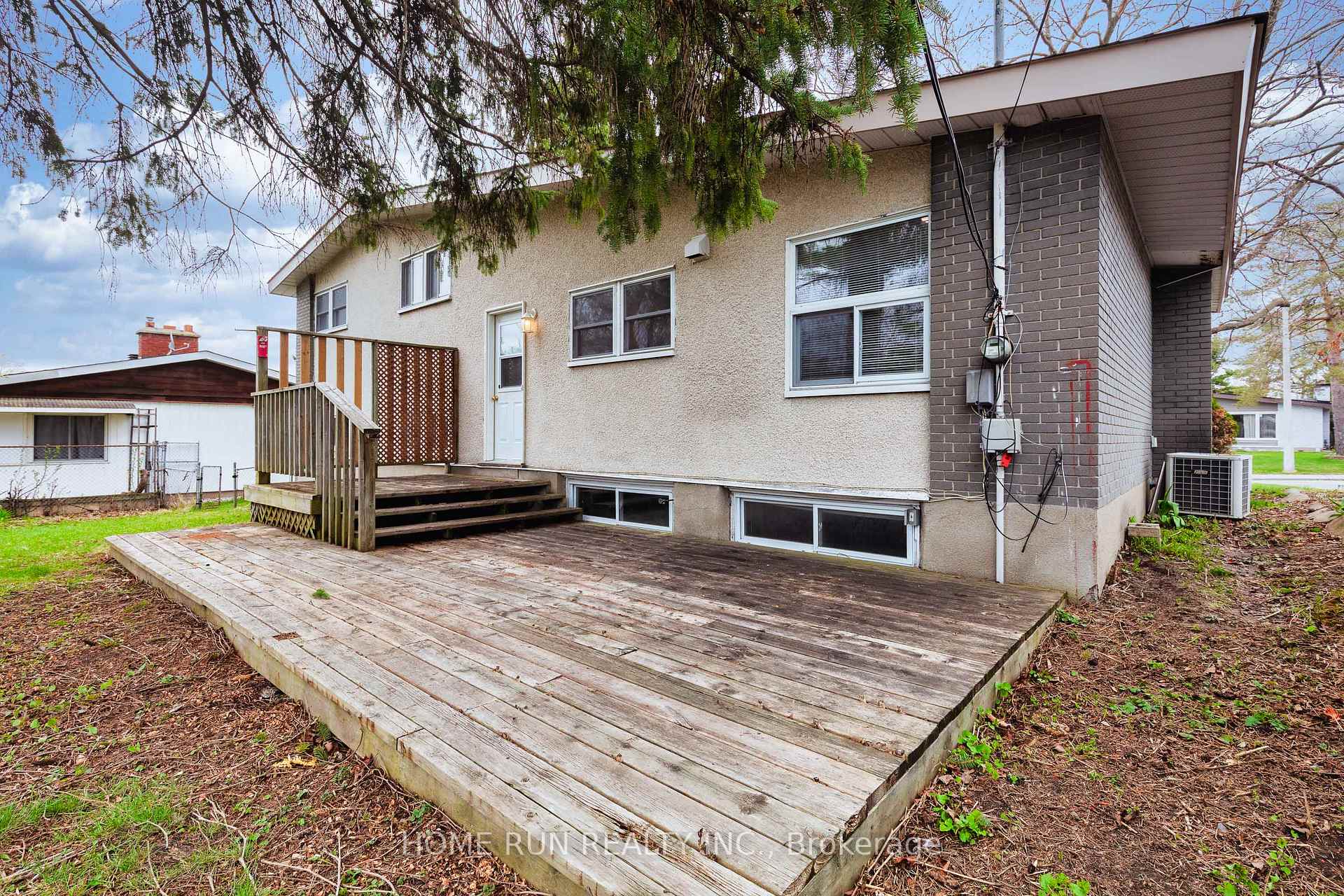 Photo 45 of 1259 Meadowlands Drive E, Ottawa, City View/Skyline/Fisher Heights/Parkwood Hills — HOMEH