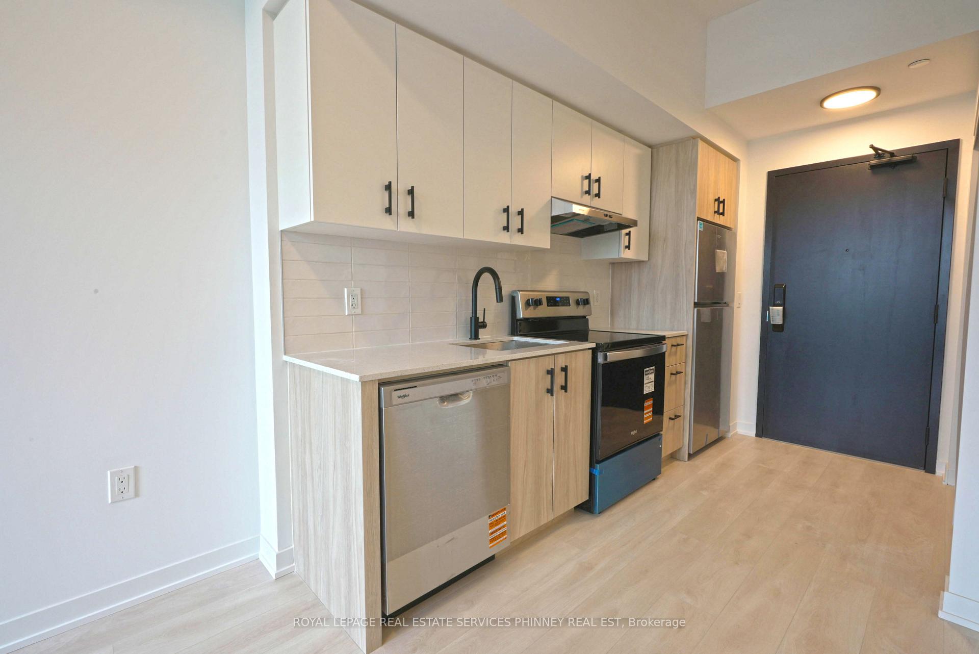 Photo 2 of Unit 305, 4878 Powers Common, Burlington, Alton — HOMEH