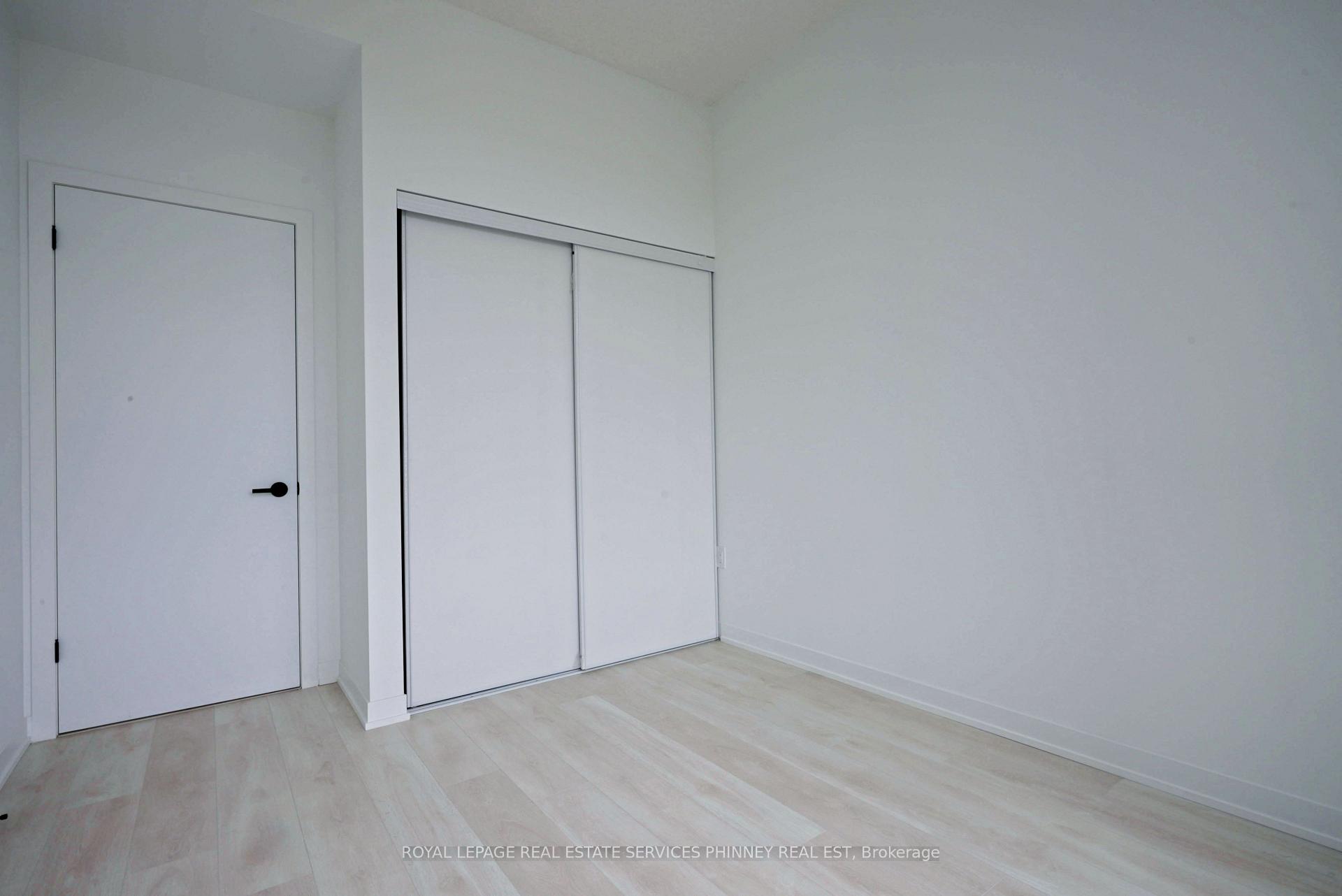 Photo 13 of Unit 305, 4878 Powers Common, Burlington, Alton — HOMEH