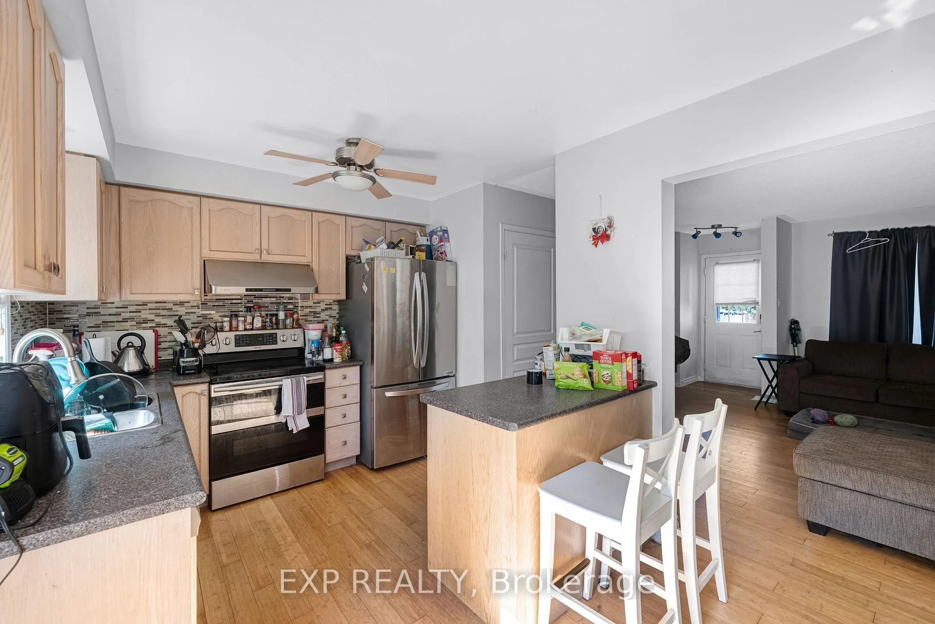 Photo 10 of 134 Trevino Circle, Barrie, East Bayfield — HOMEH