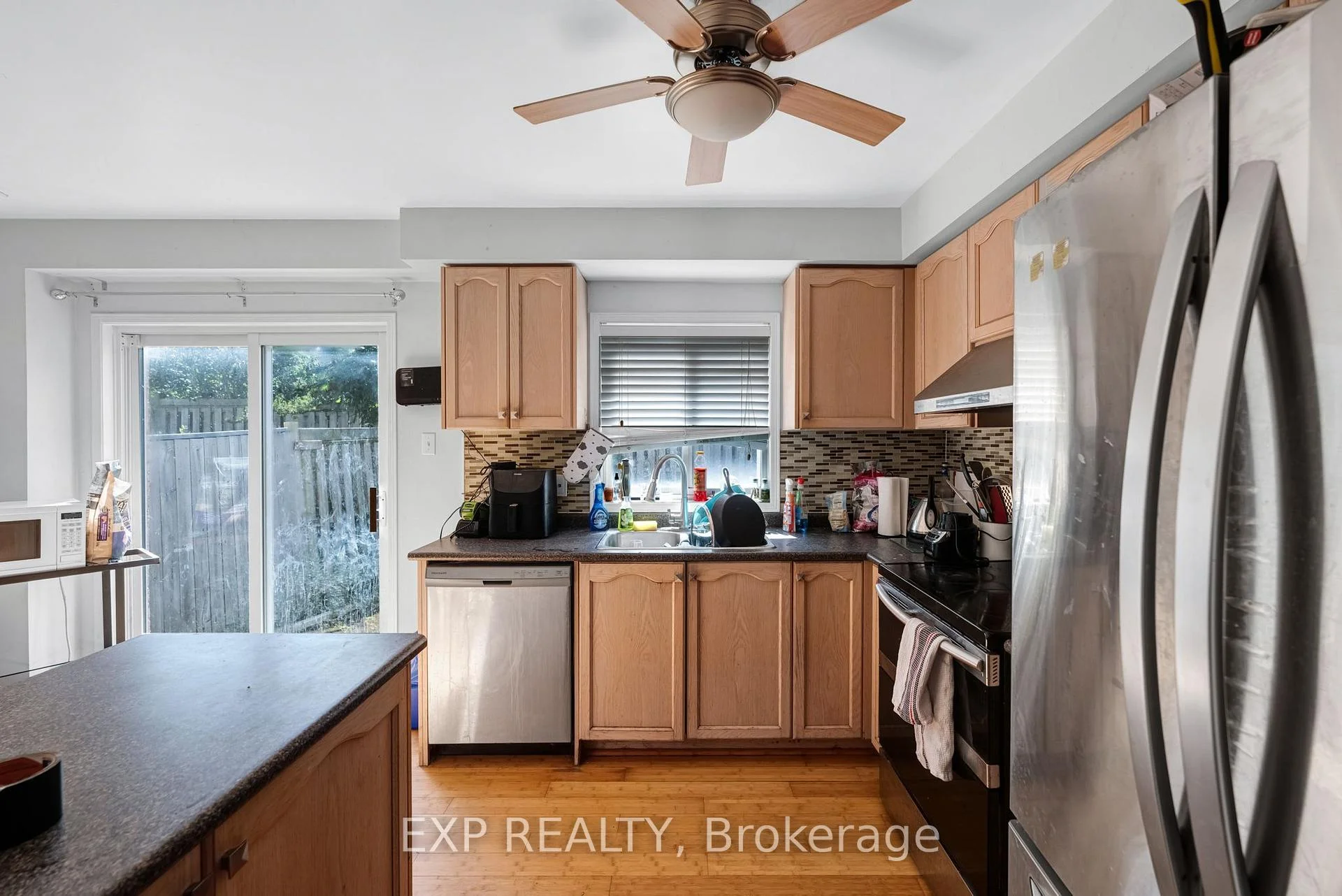Photo 12 of 134 Trevino Circle, Barrie, East Bayfield — HOMEH
