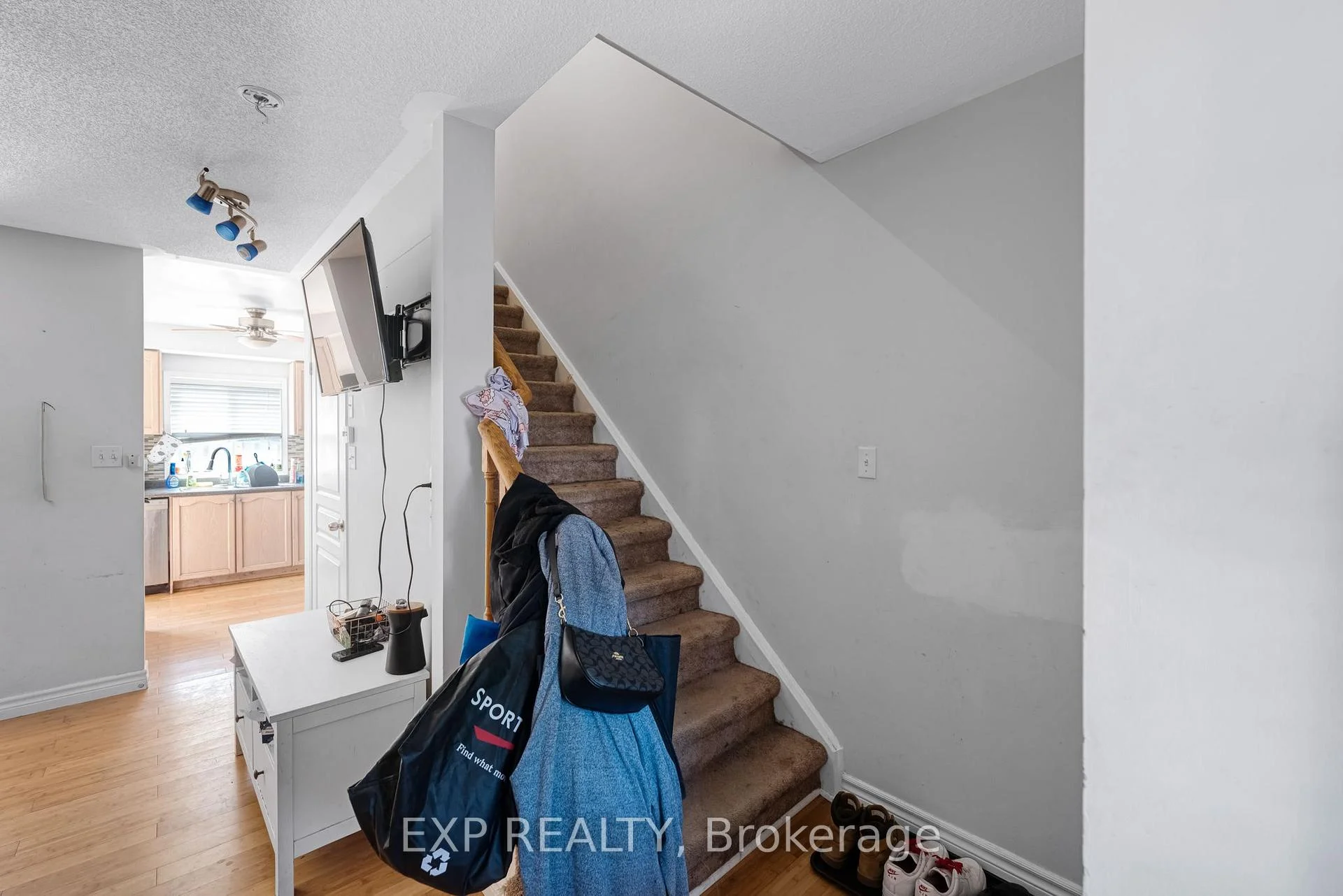 Photo 17 of 134 Trevino Circle, Barrie, East Bayfield — HOMEH