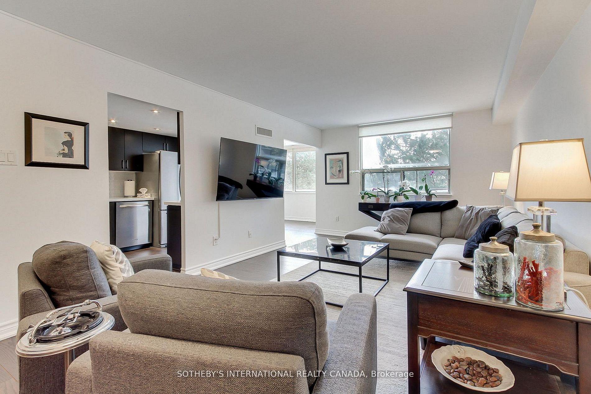 Photo 9 of Unit 301, 40 Harding Boulevard W, Richmond Hill, Harding — HOMEH