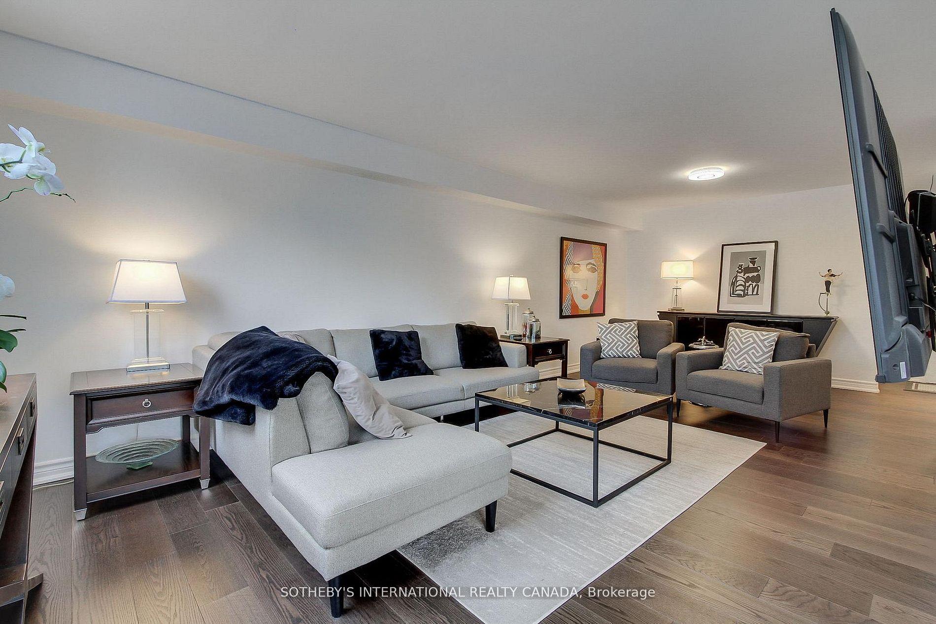 Photo 10 of Unit 301, 40 Harding Boulevard W, Richmond Hill, Harding — HOMEH