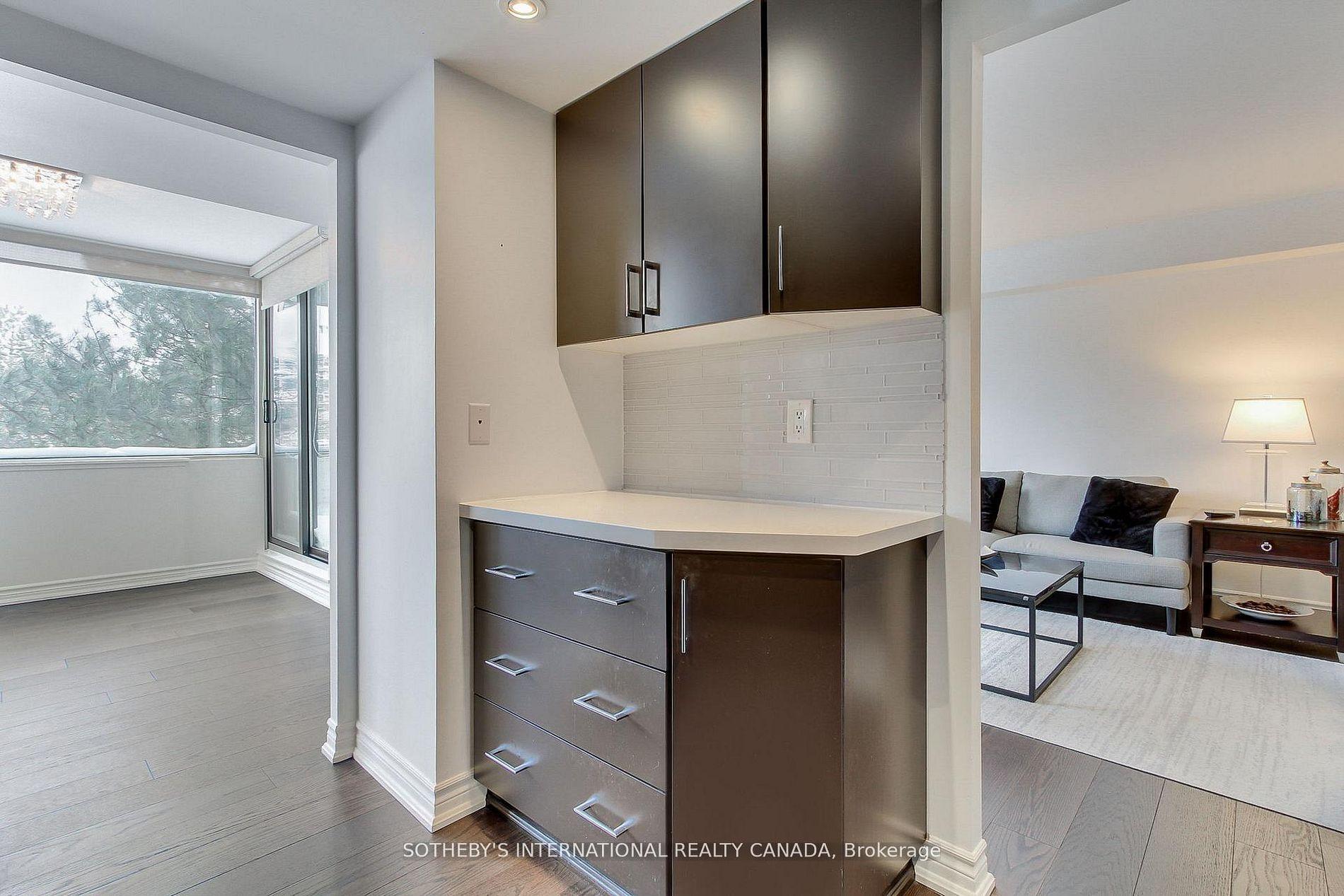 Photo 15 of Unit 301, 40 Harding Boulevard W, Richmond Hill, Harding — HOMEH