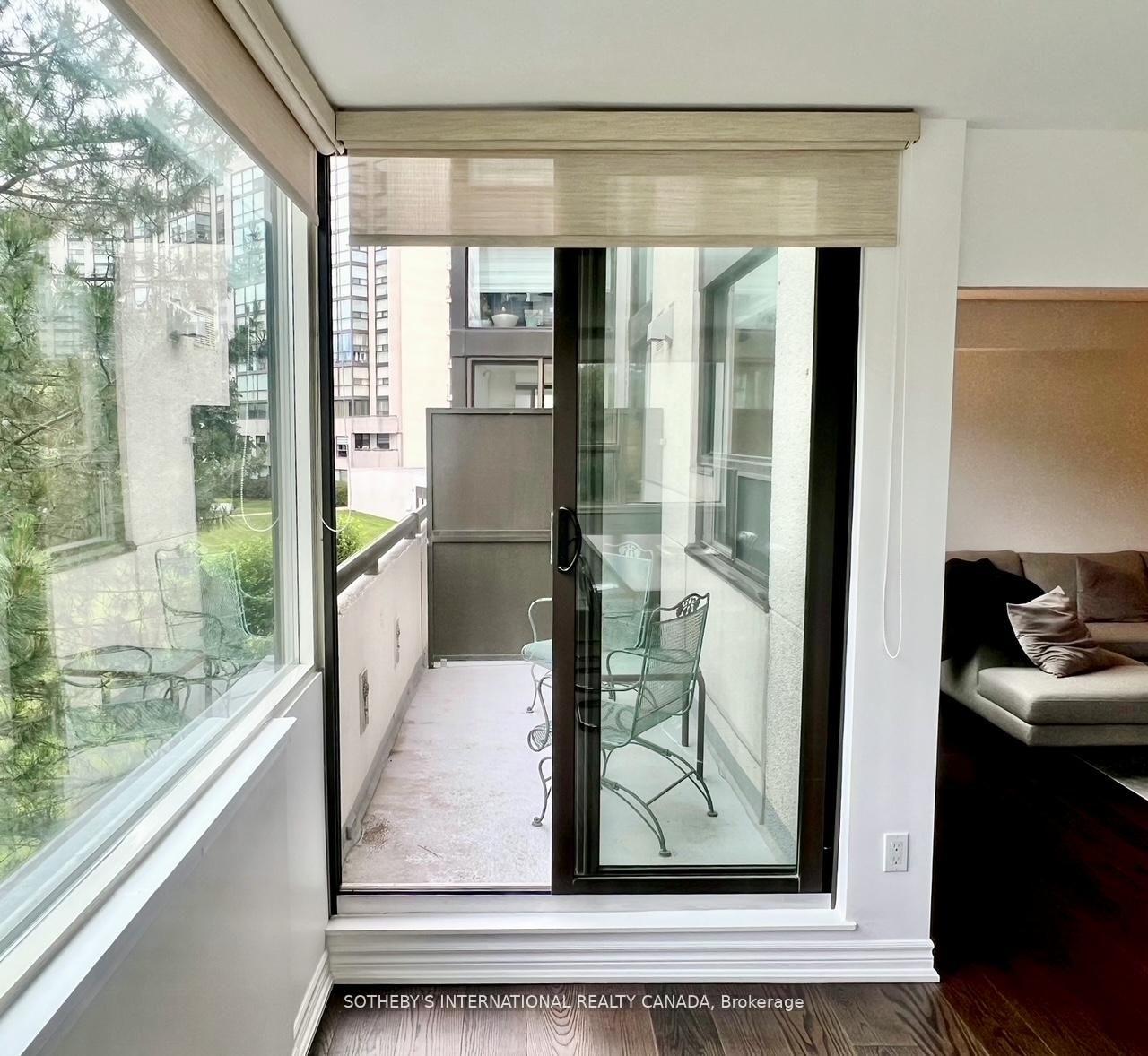 Photo 18 of Unit 301, 40 Harding Boulevard W, Richmond Hill, Harding — HOMEH