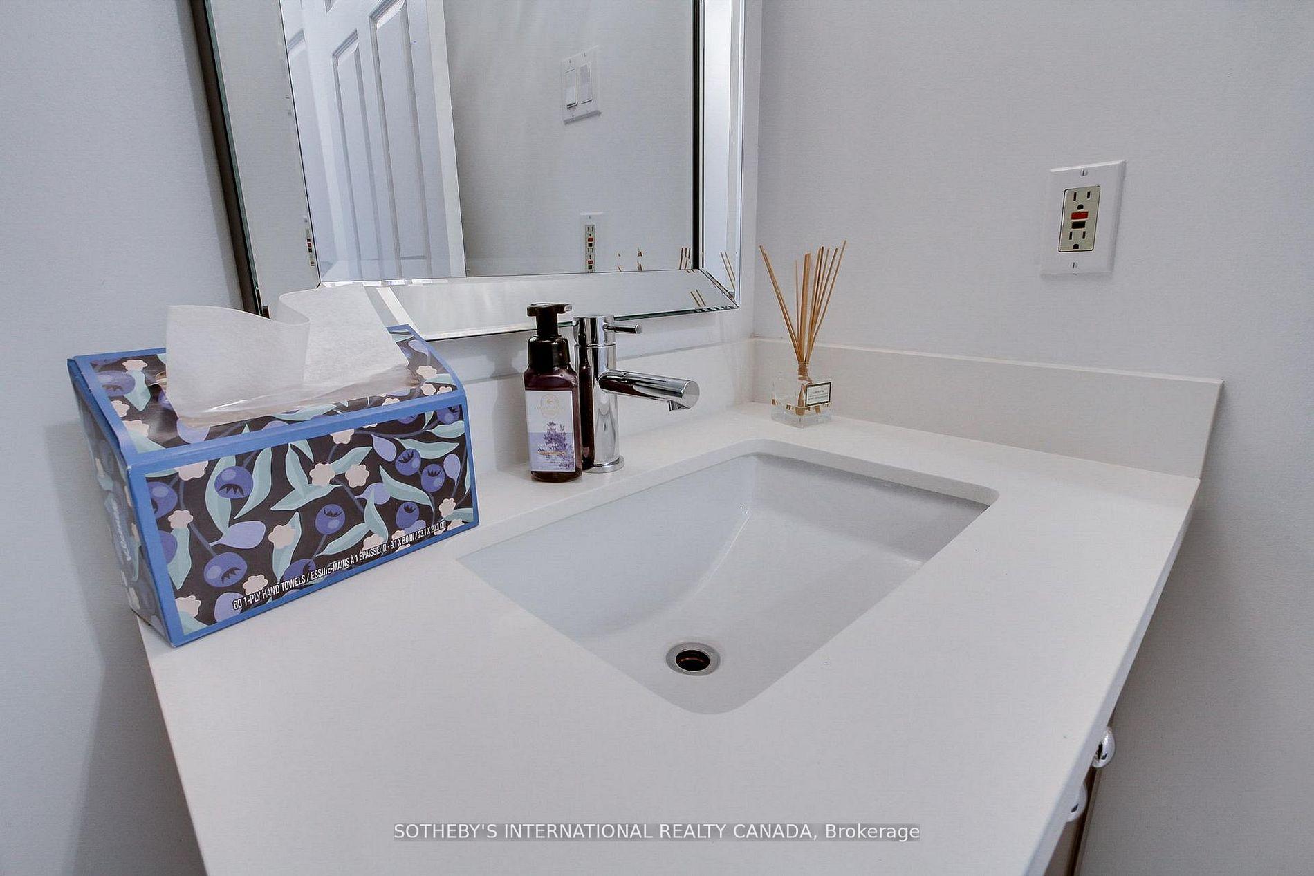 Photo 32 of Unit 301, 40 Harding Boulevard W, Richmond Hill, Harding — HOMEH