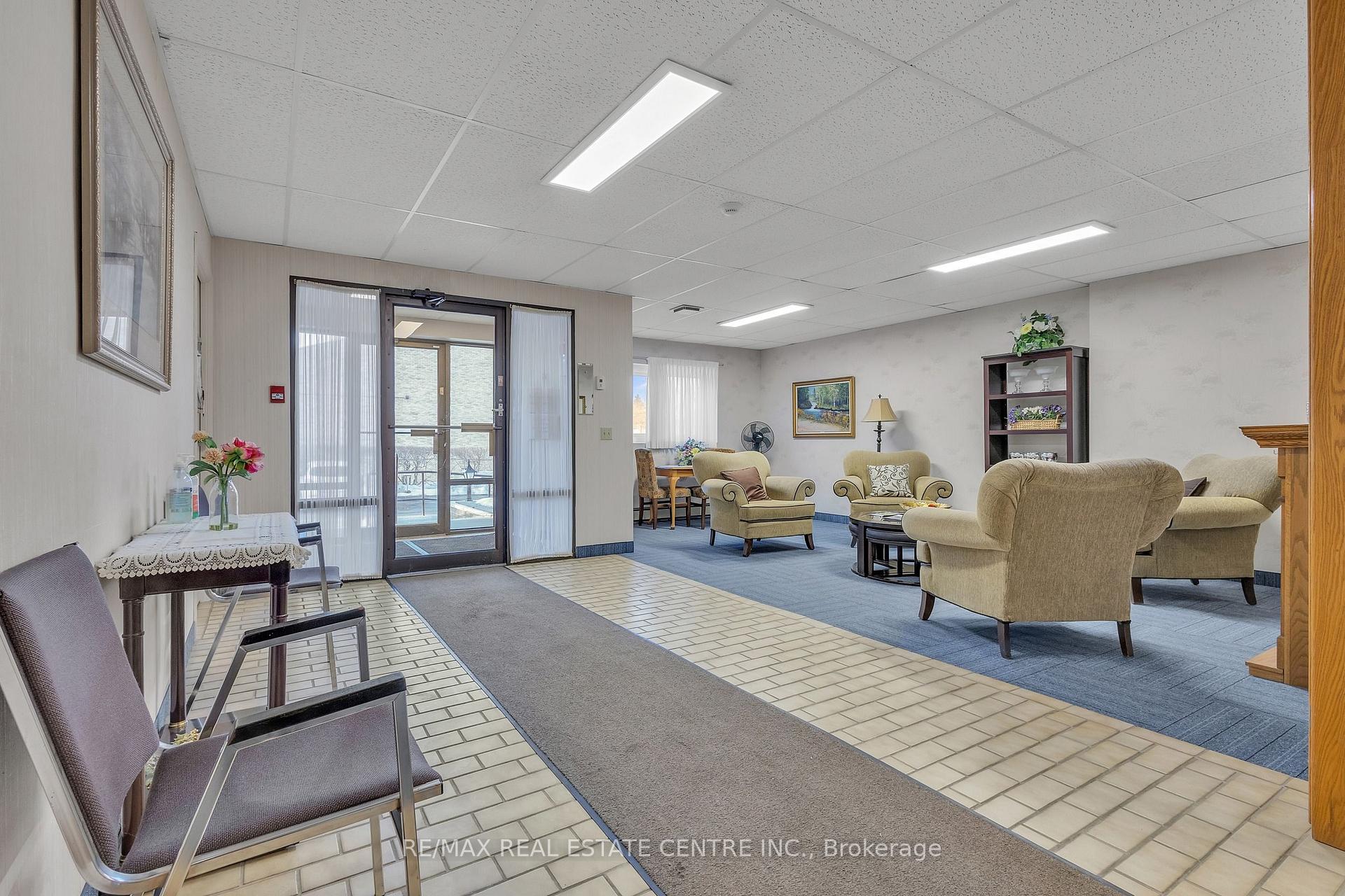 Photo 3 of Unit 202, 67 Breckenridge Drive, Kitchener, Heritage Park - Kitchener — HOMEH