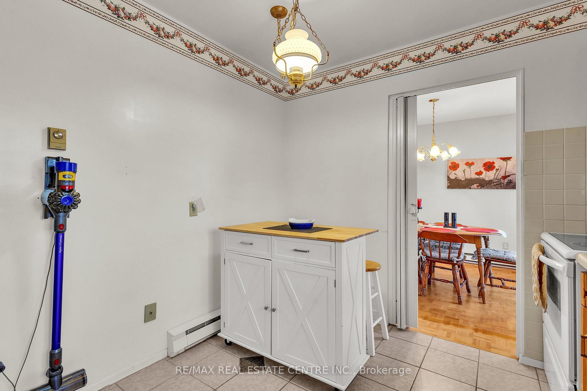 Photo 17 of Unit 202, 67 Breckenridge Drive, Kitchener, Heritage Park - Kitchener — HOMEH