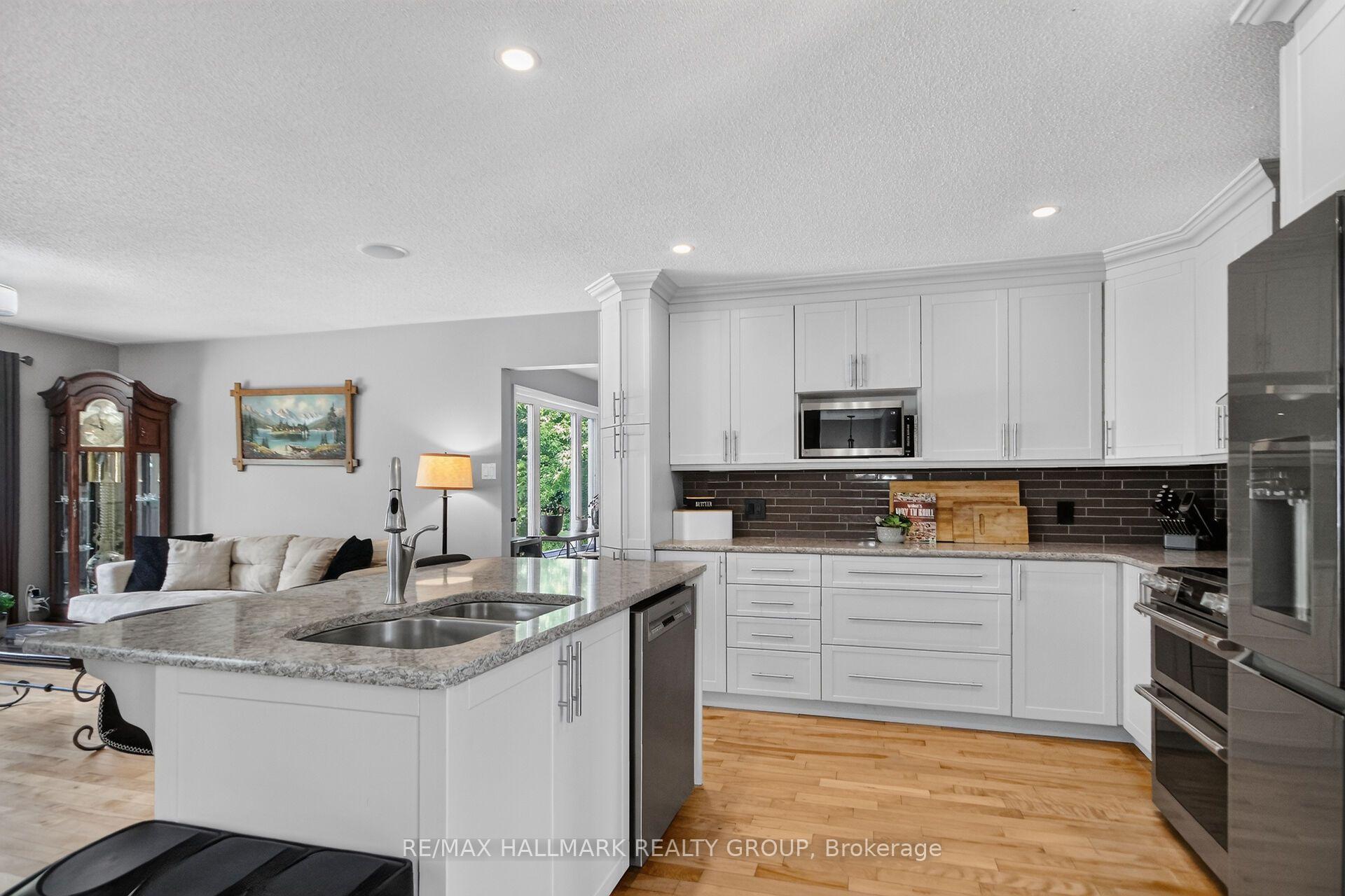 Photo 10 of 8251 Ranita Crescent, Ottawa, Osgoode Twp North of Reg Rd 6 — HOMEH