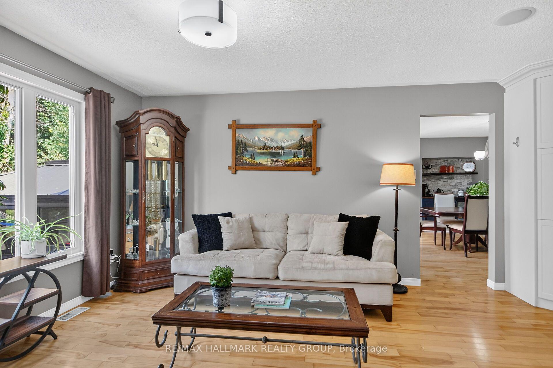 Photo 12 of 8251 Ranita Crescent, Ottawa, Osgoode Twp North of Reg Rd 6 — HOMEH