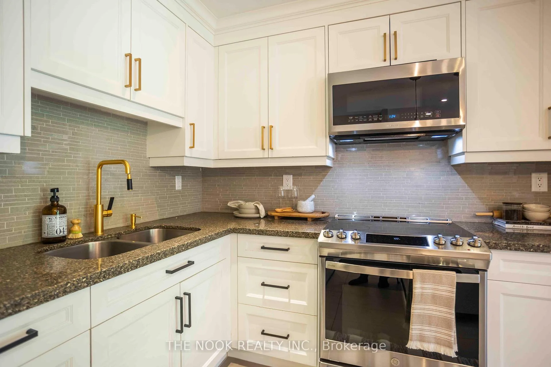 Photo 19 of 22 Threadgold Court, Whitby, Lynde Creek — HOMEH