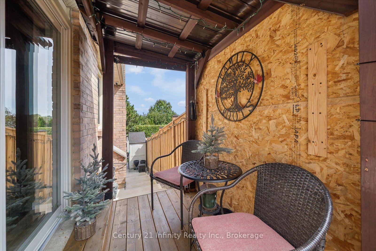 Photo 14 of 814 Lochness Crescent, Oshawa, McLaughlin — HOMEH