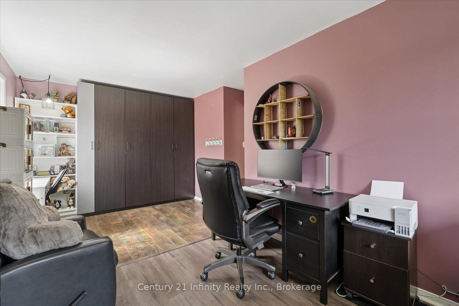 Photo 24 of 814 Lochness Crescent, Oshawa, McLaughlin — HOMEH