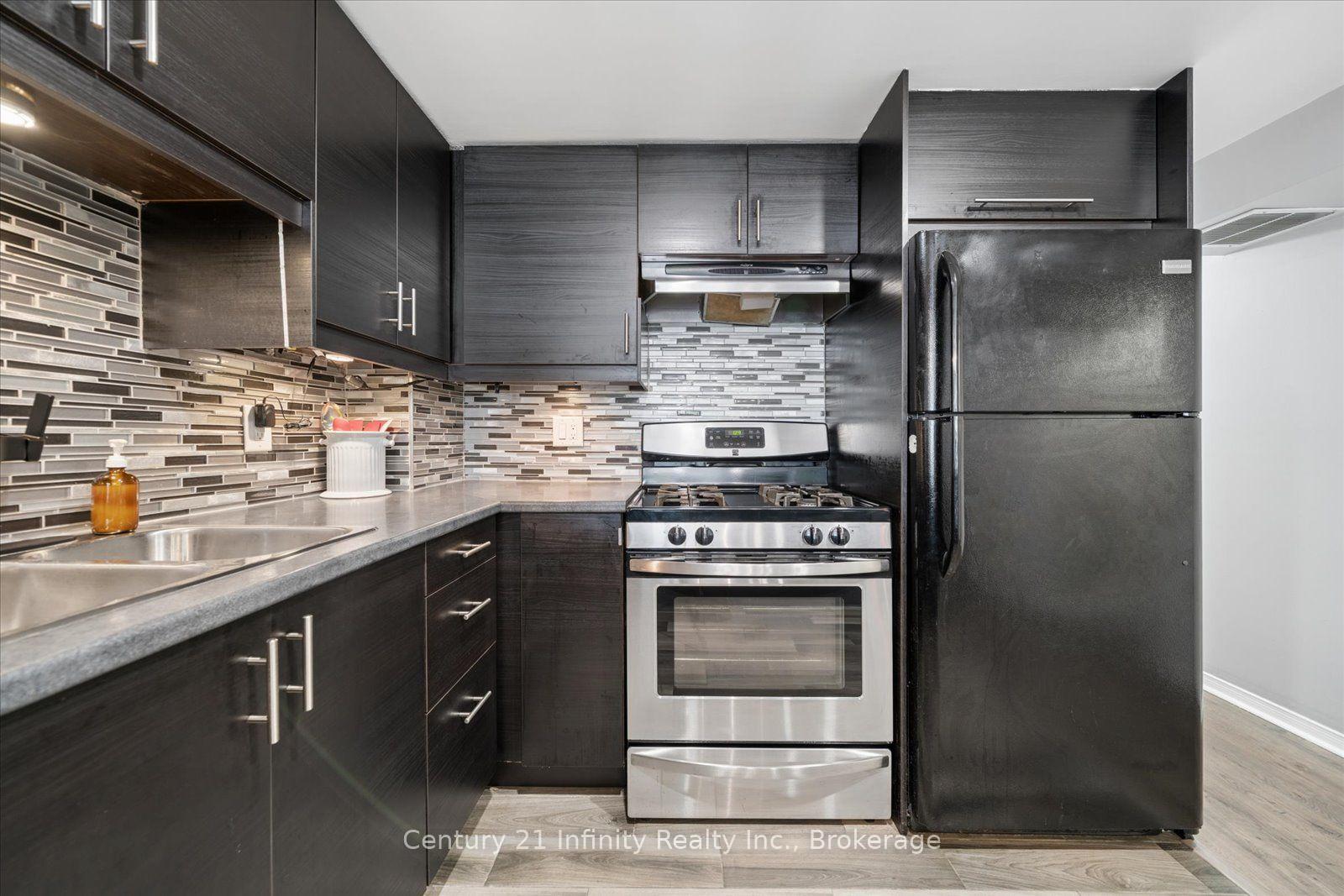 Photo 32 of 814 Lochness Crescent, Oshawa, McLaughlin — HOMEH