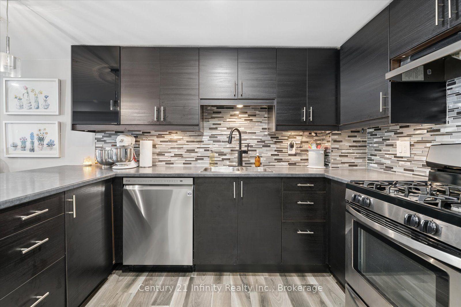 Photo 34 of 814 Lochness Crescent, Oshawa, McLaughlin — HOMEH