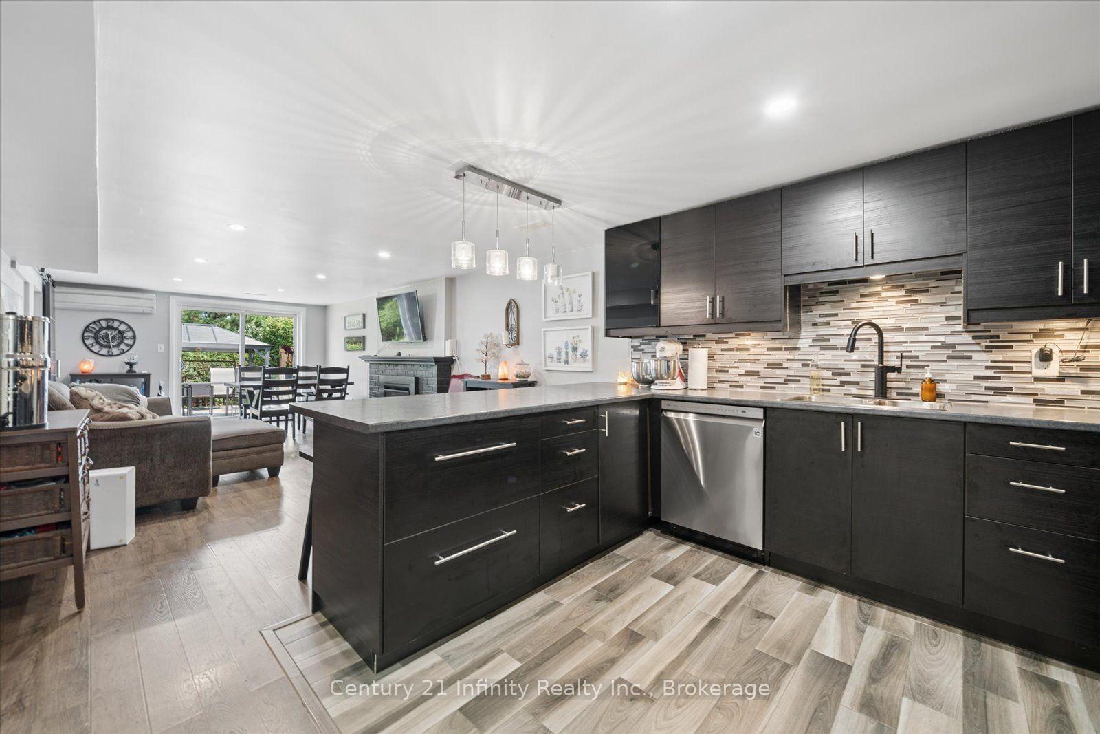 Photo 35 of 814 Lochness Crescent, Oshawa, McLaughlin — HOMEH