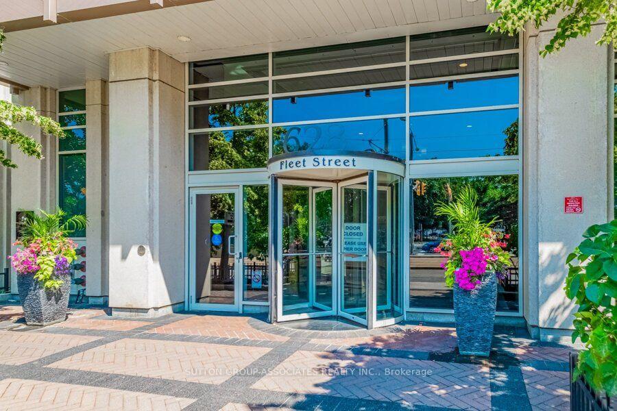 Photo 2 of Unit 1603, 628 Fleet Street, Toronto, Niagara — HOMEH