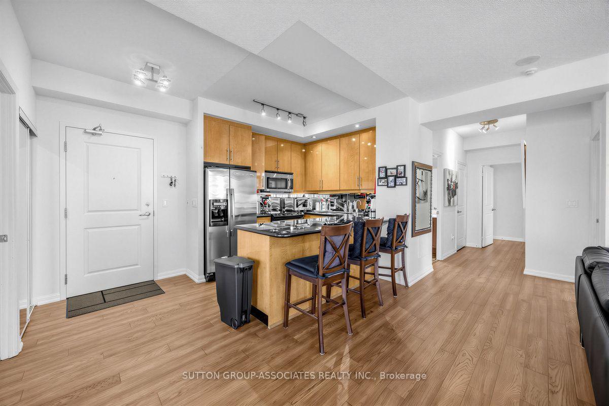 Photo 11 of Unit 1603, 628 Fleet Street, Toronto, Niagara — HOMEH