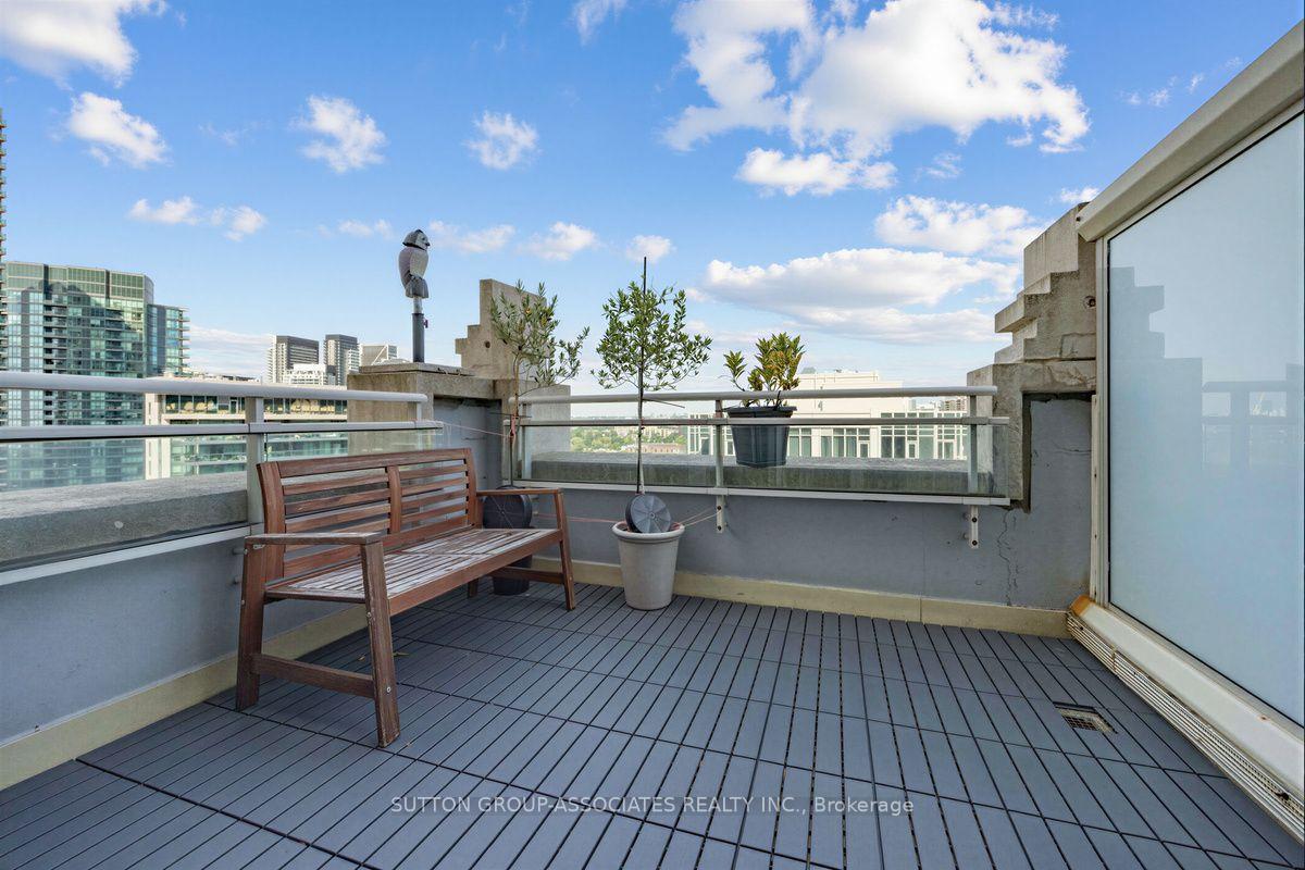Photo 16 of Unit 1603, 628 Fleet Street, Toronto, Niagara — HOMEH
