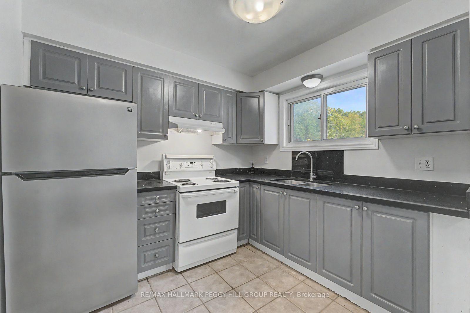 Photo 5 of Unit 25, 275 Blake Street, Barrie, North Shore — HOMEH