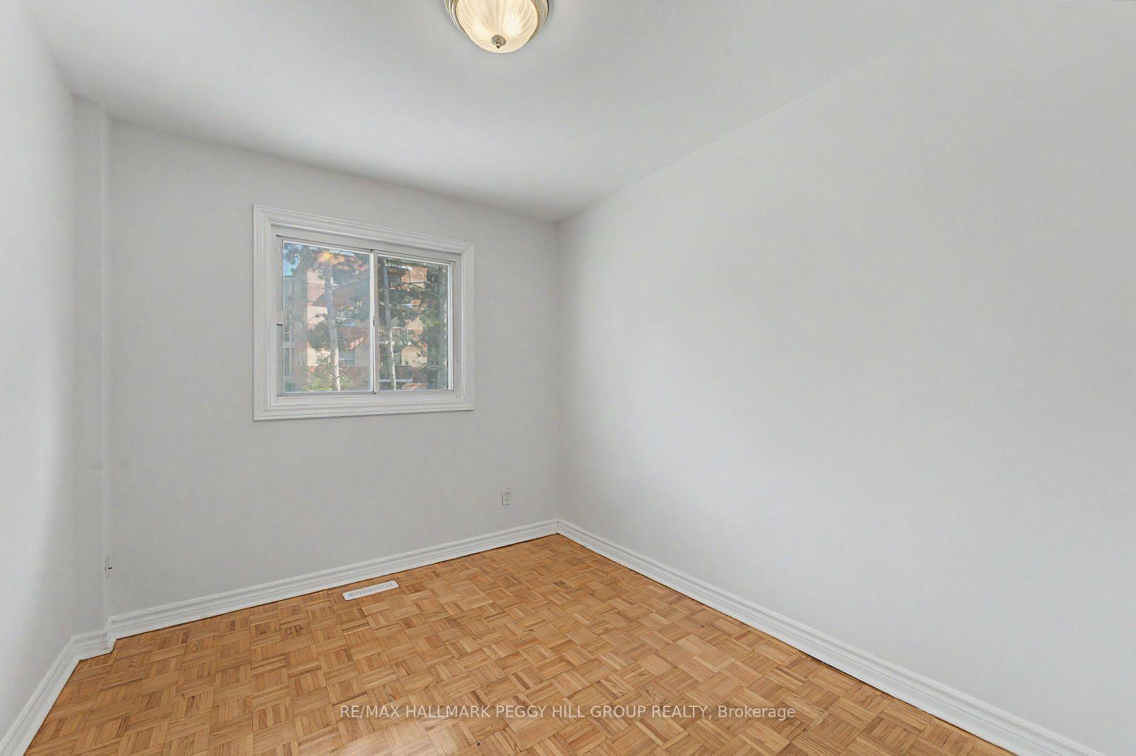 Photo 10 of Unit 25, 275 Blake Street, Barrie, North Shore — HOMEH