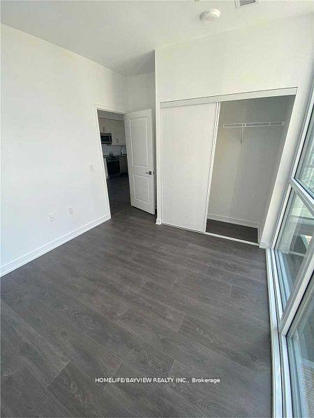 Photo 7 of Unit 901, 75 oneida Crescent, Richmond Hill, Langstaff — HOMEH