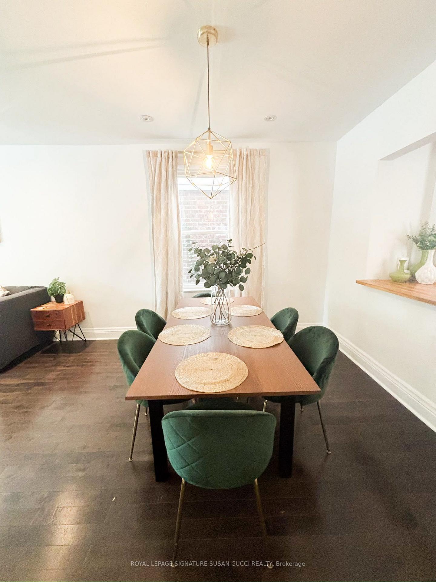 Photo 10 of 231 Chisholm Avenue, Toronto, Woodbine-Lumsden — HOMEH
