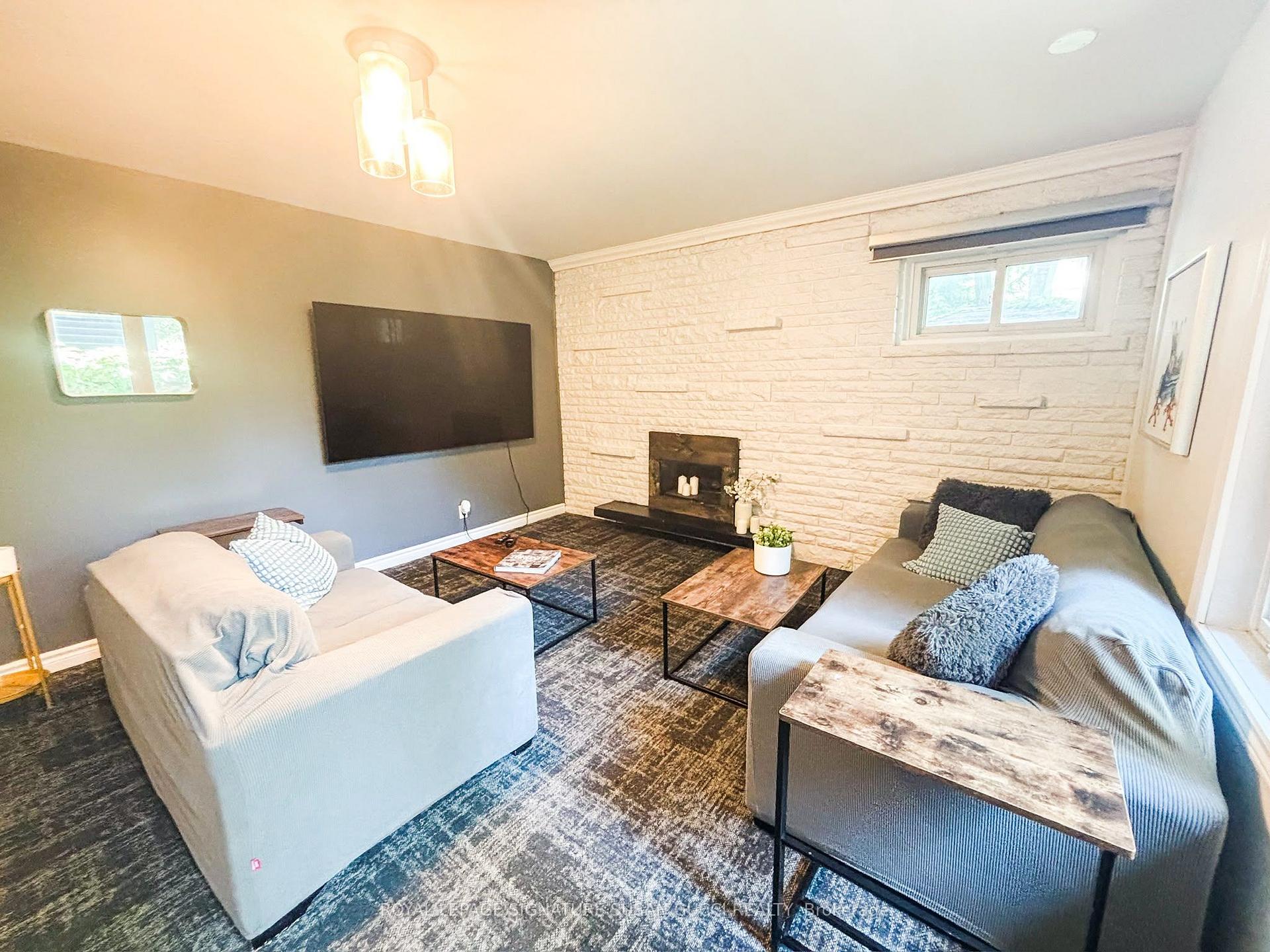 Photo 12 of 231 Chisholm Avenue, Toronto, Woodbine-Lumsden — HOMEH