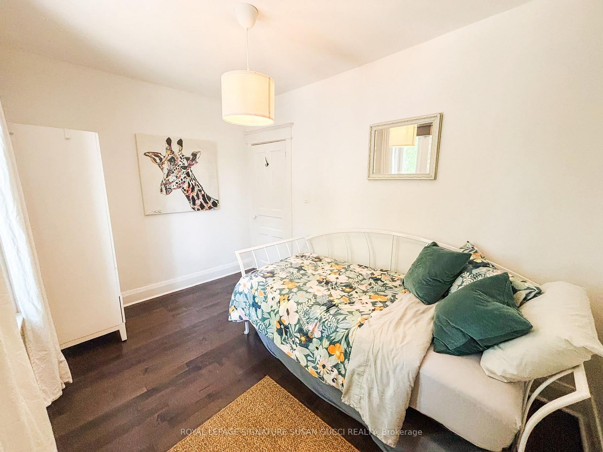 Photo 16 of 231 Chisholm Avenue, Toronto, Woodbine-Lumsden — HOMEH