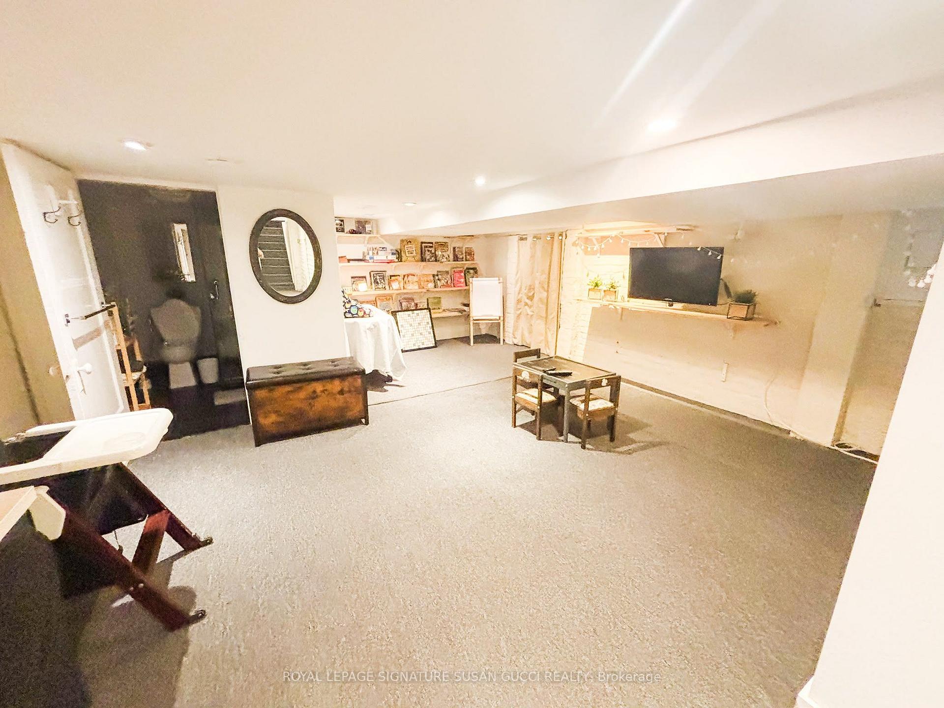 Photo 24 of 231 Chisholm Avenue, Toronto, Woodbine-Lumsden — HOMEH