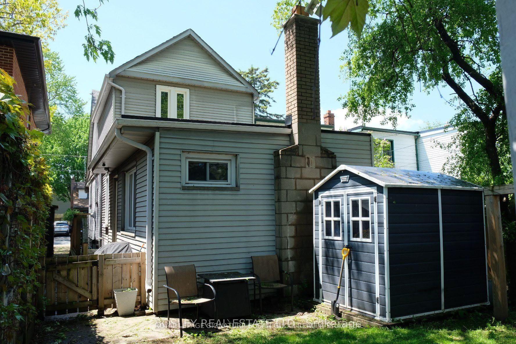 Photo 30 of 231 Chisholm Avenue, Toronto, Woodbine-Lumsden — HOMEH