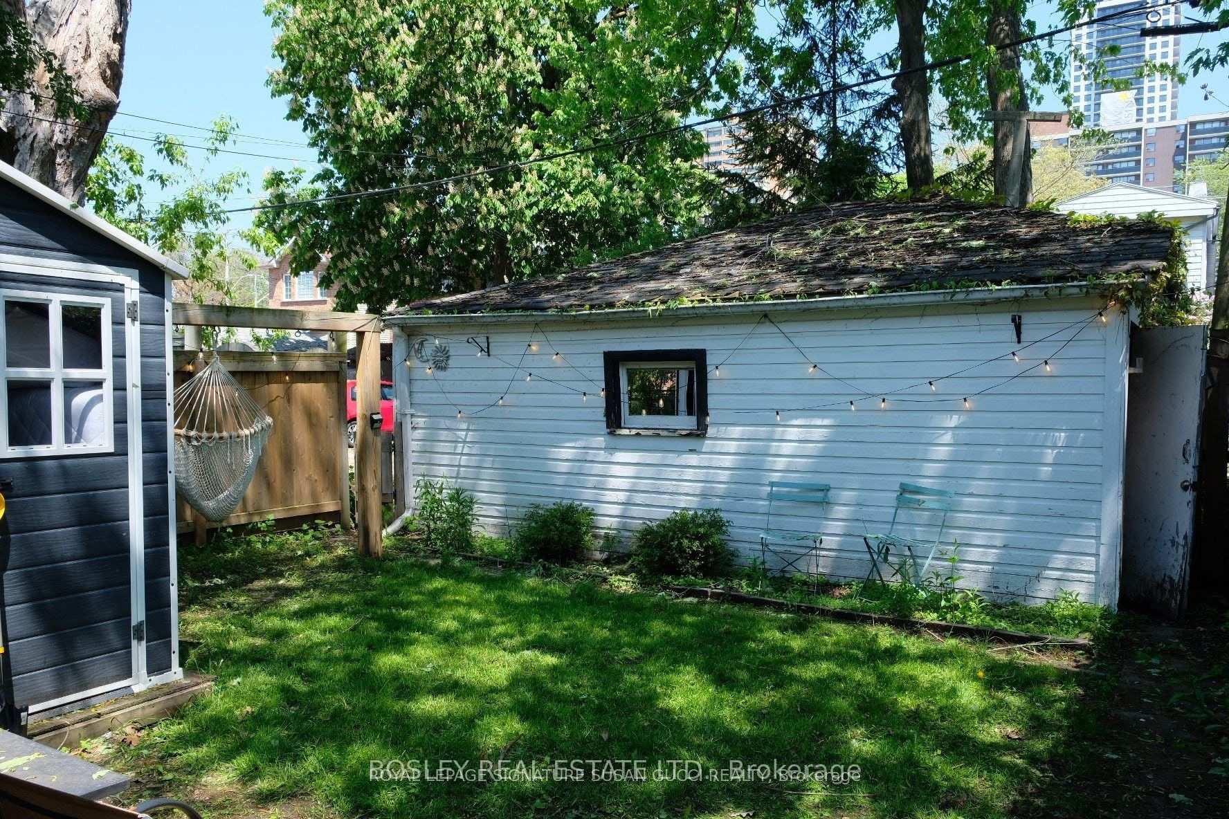Photo 31 of 231 Chisholm Avenue, Toronto, Woodbine-Lumsden — HOMEH