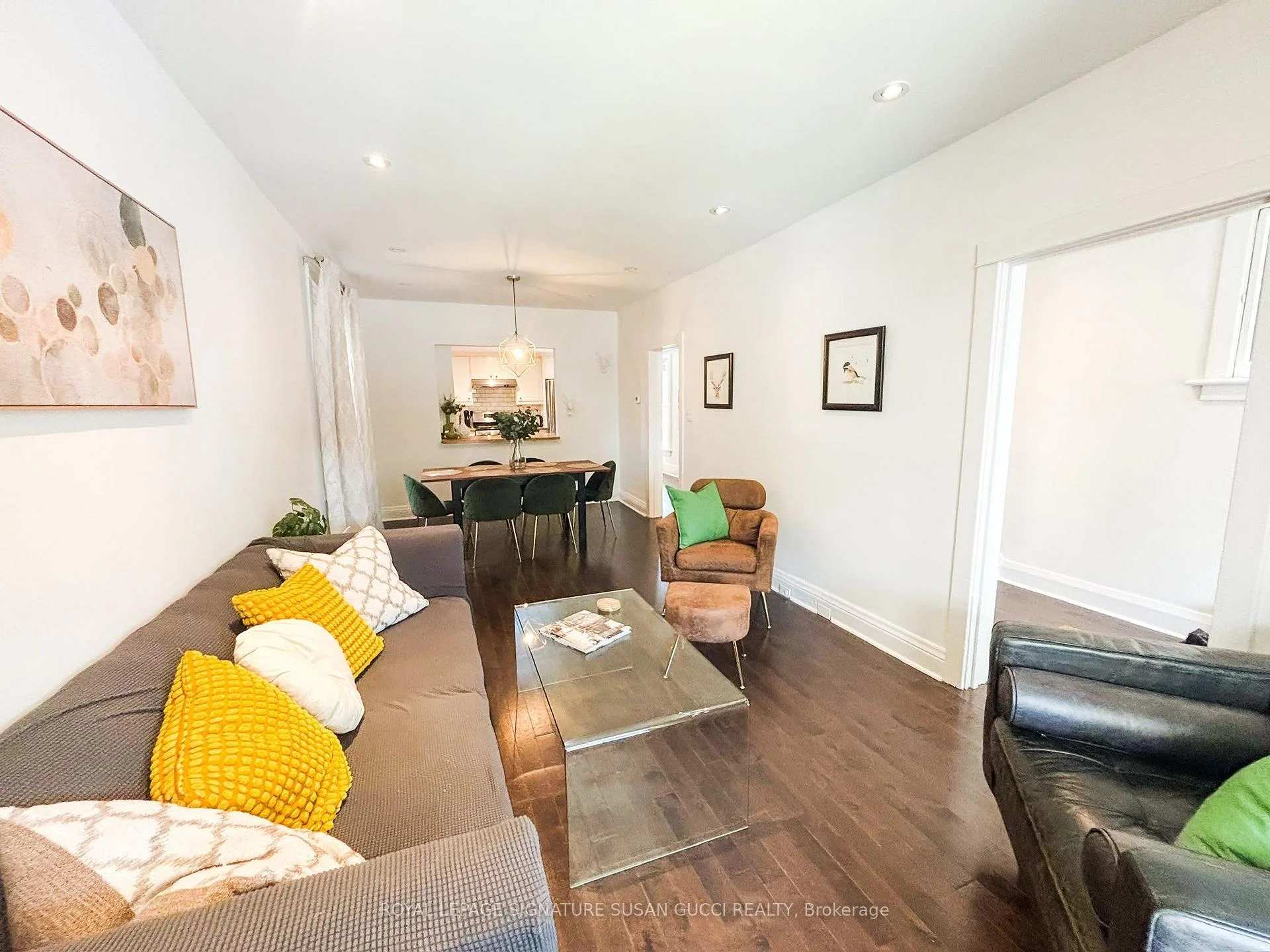 Photo 6 of 231 Chisholm Avenue, Toronto, Woodbine-Lumsden — HOMEH