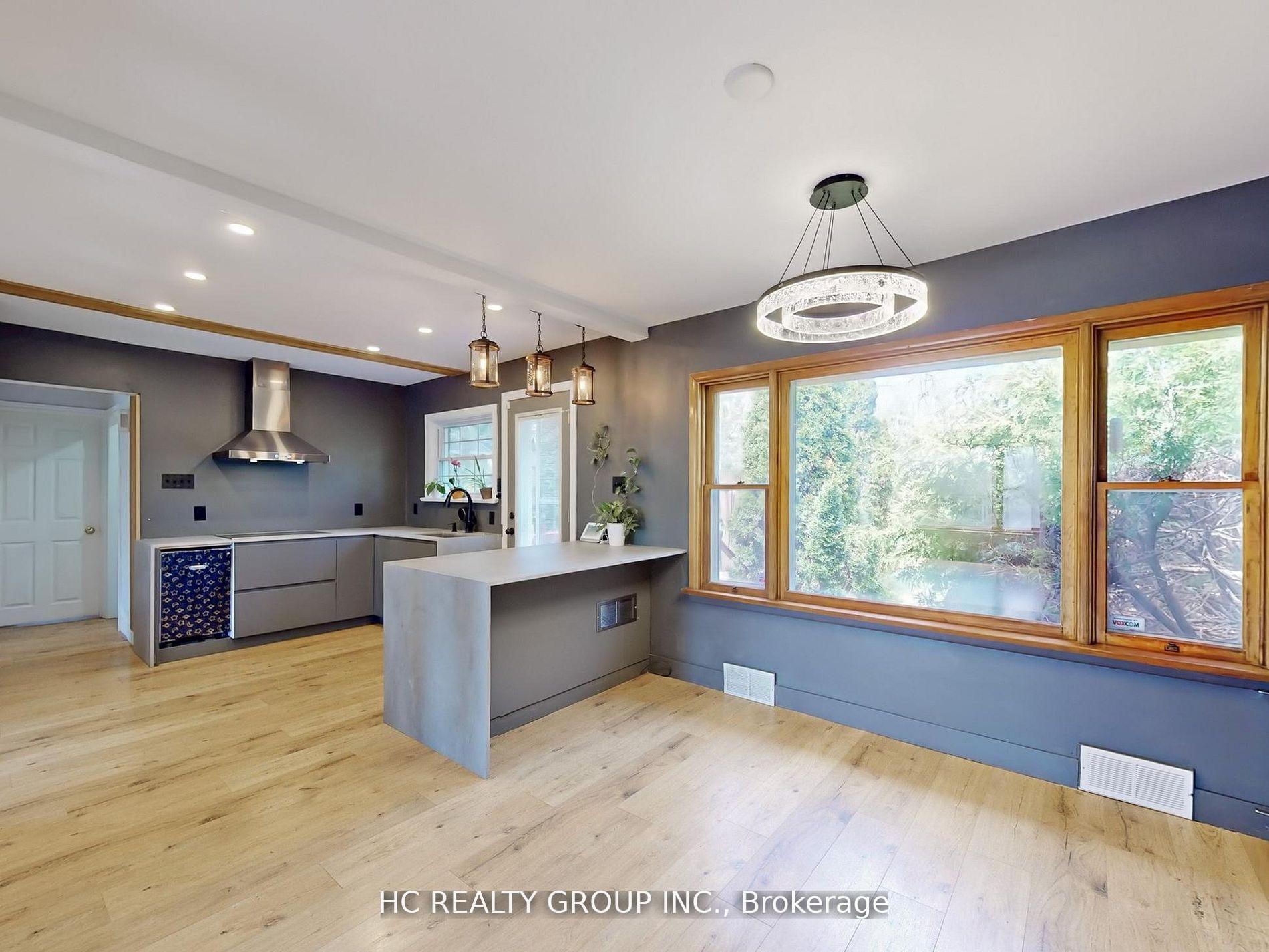 Photo 8 of 10 North Street, Barrie, Wellington — HOMEH