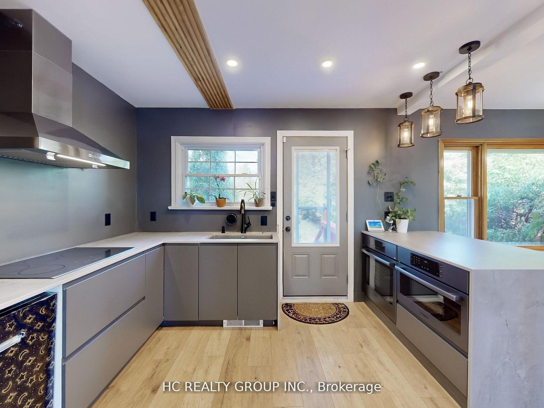 Photo 10 of 10 North Street, Barrie, Wellington — HOMEH