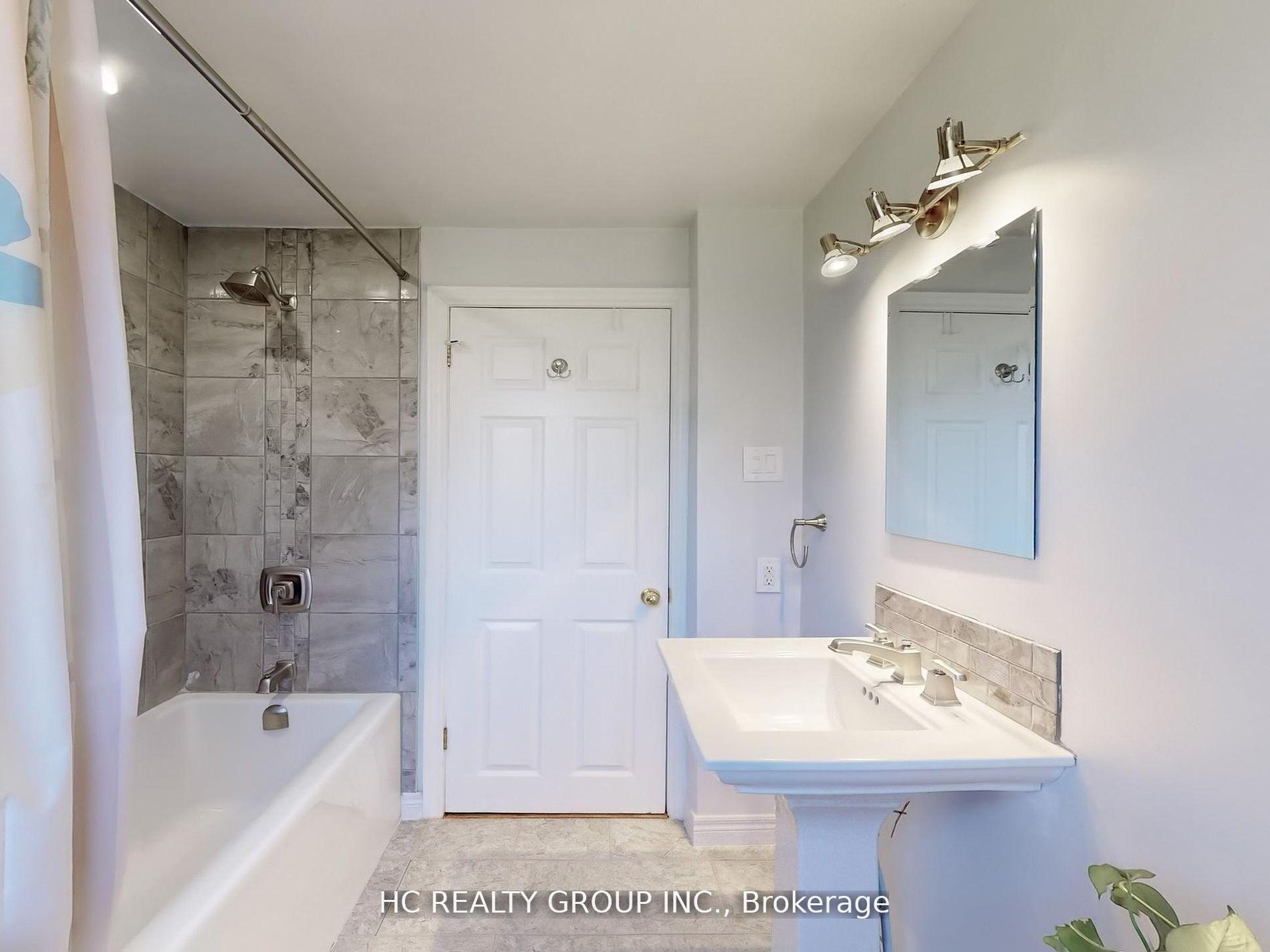Photo 15 of 10 North Street, Barrie, Wellington — HOMEH