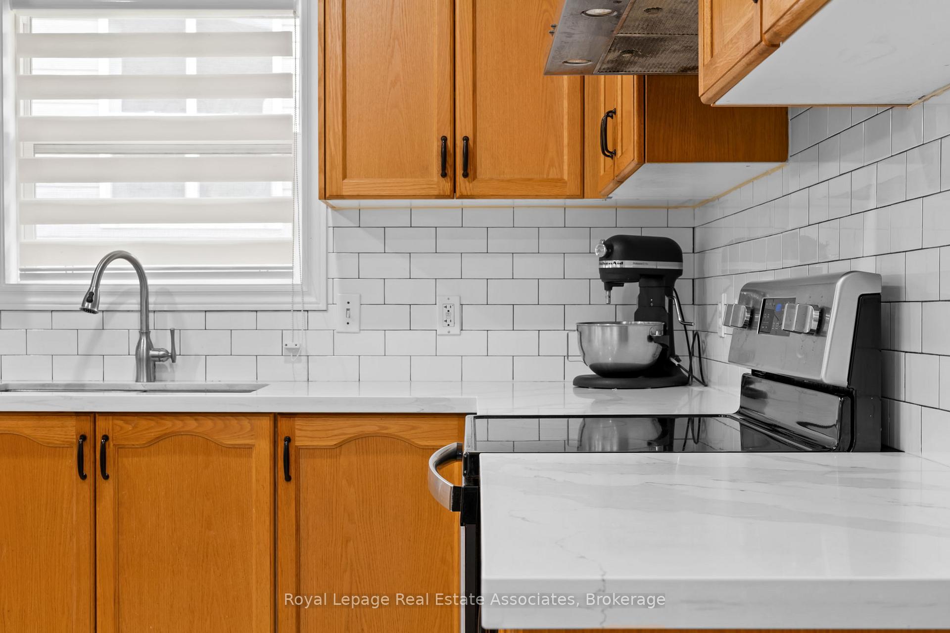 Photo 8 of 190 Sheffield Street, Southgate — HOMEH