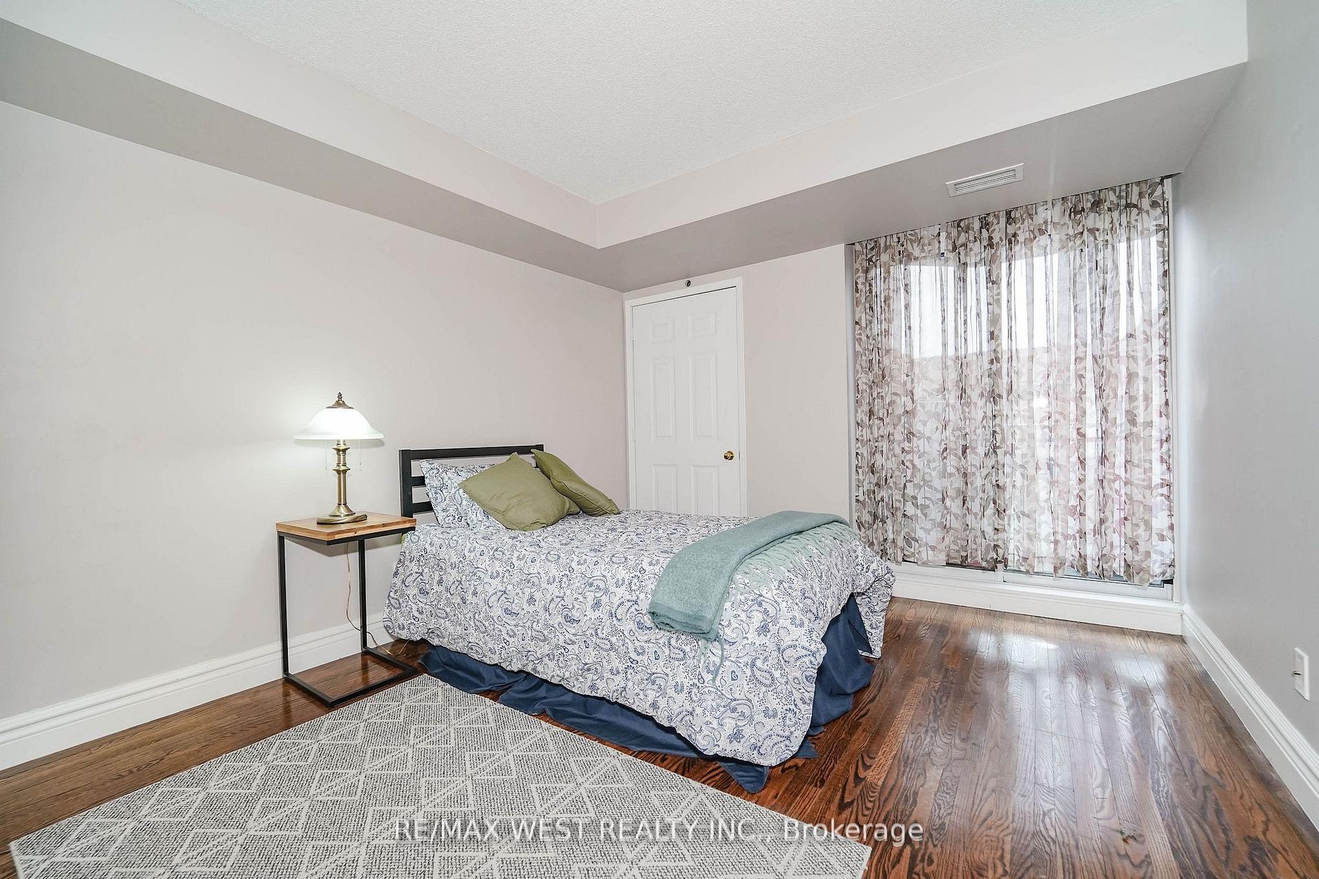 Photo 8 of Unit 309, 190 Manitoba Street, Etobicoke, Mimico — HOMEH