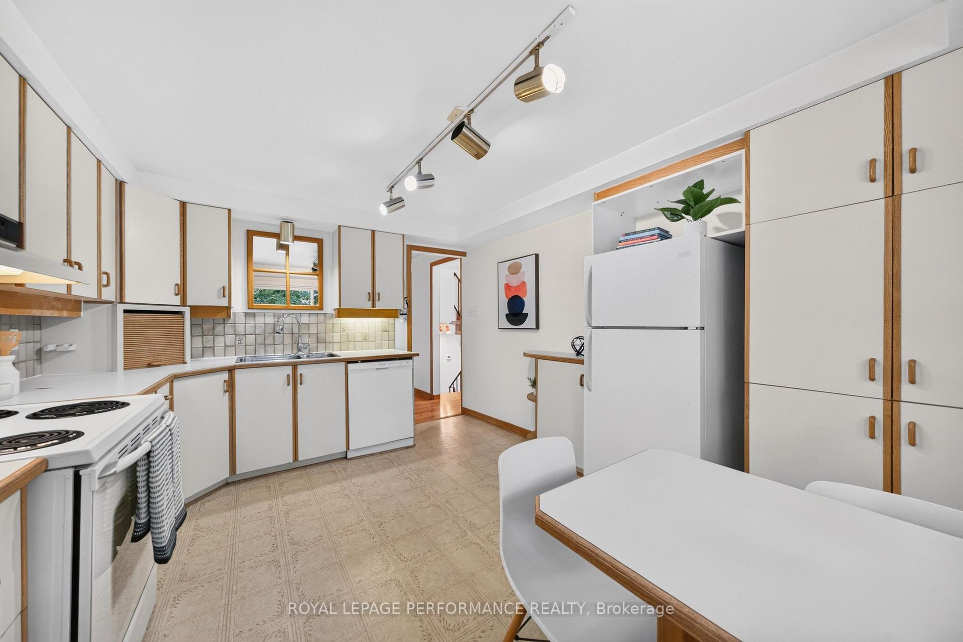 Photo 17 of Unit 23, 2 Bertona Street, Ottawa, Manordale — HOMEH