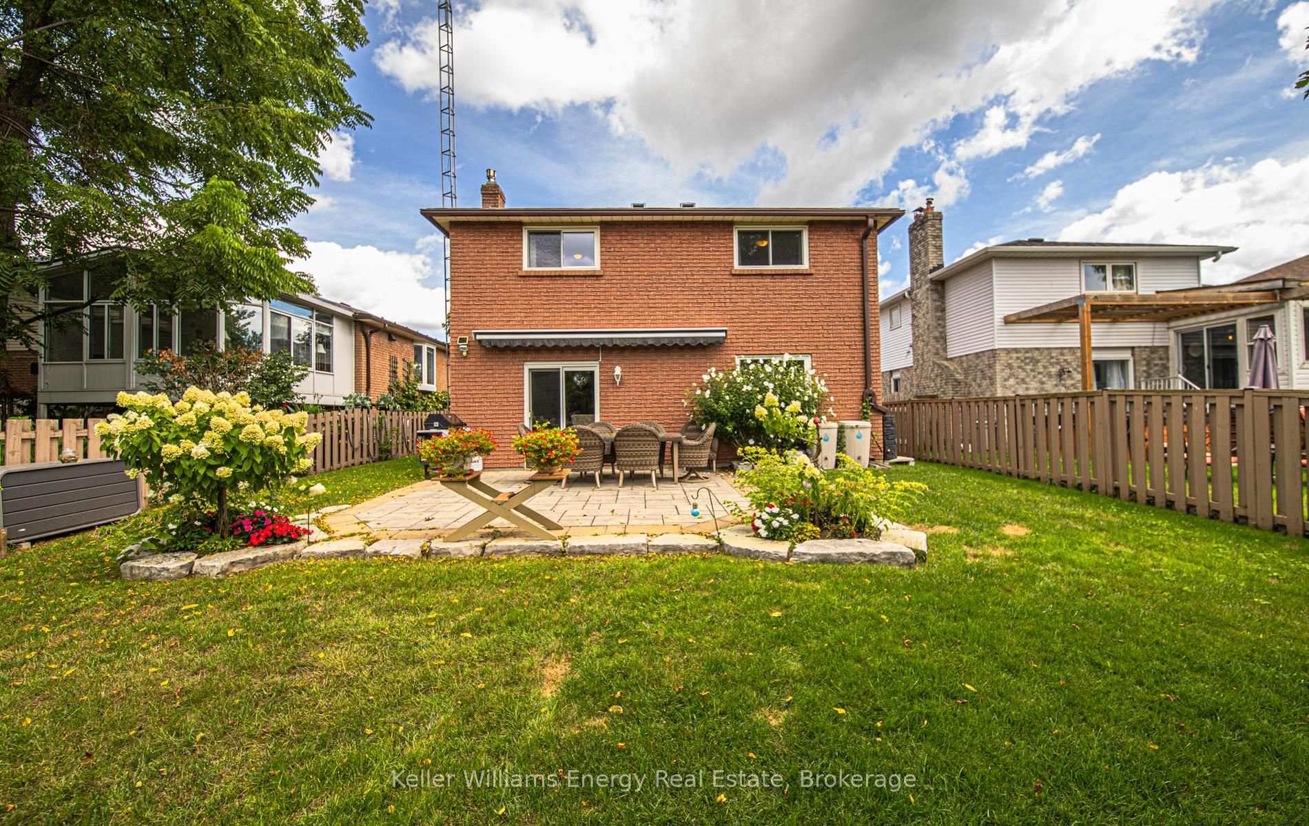 Photo 10 of 460 Labrador Drive, Oshawa, Donevan — HOMEH