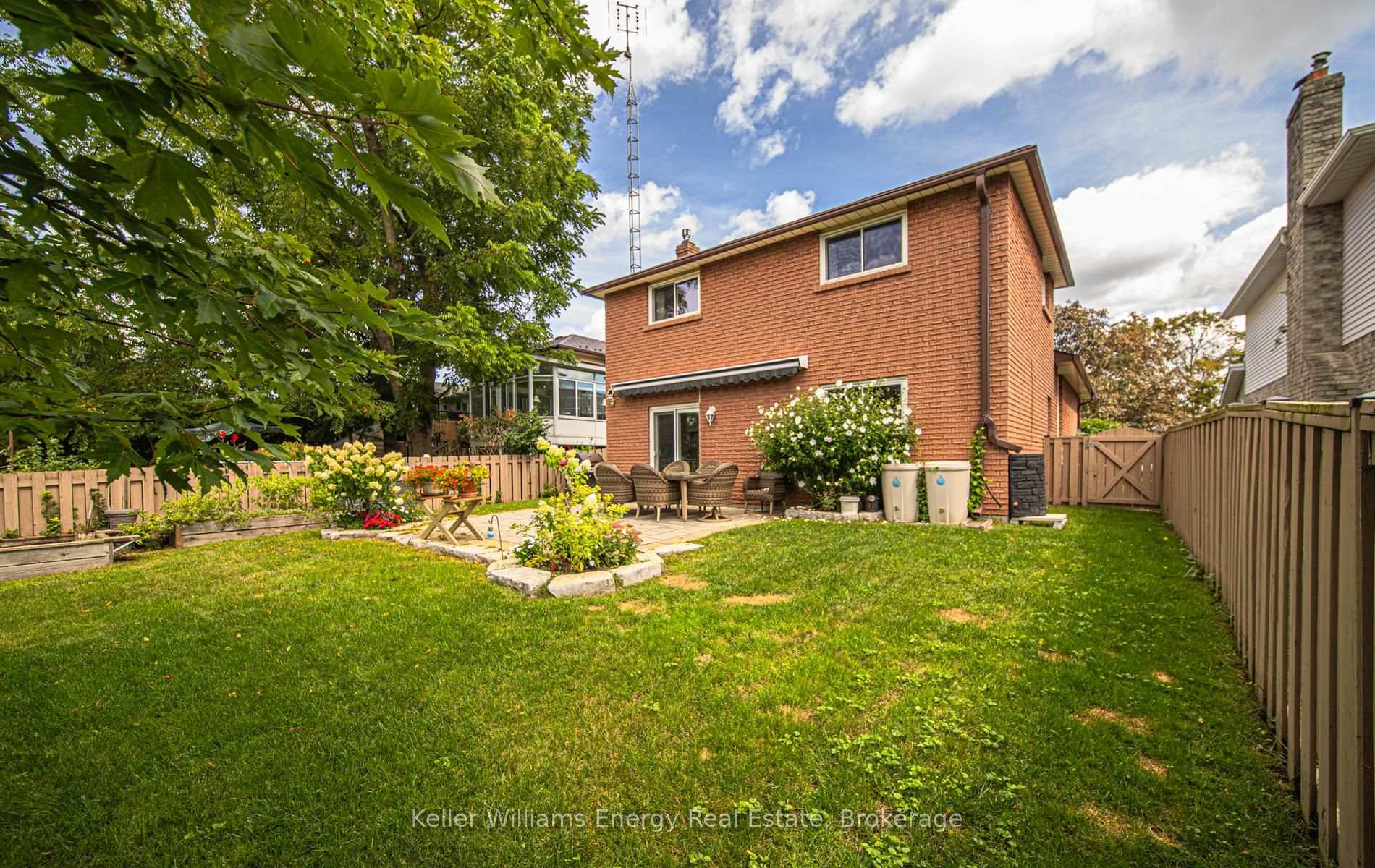 Photo 12 of 460 Labrador Drive, Oshawa, Donevan — HOMEH