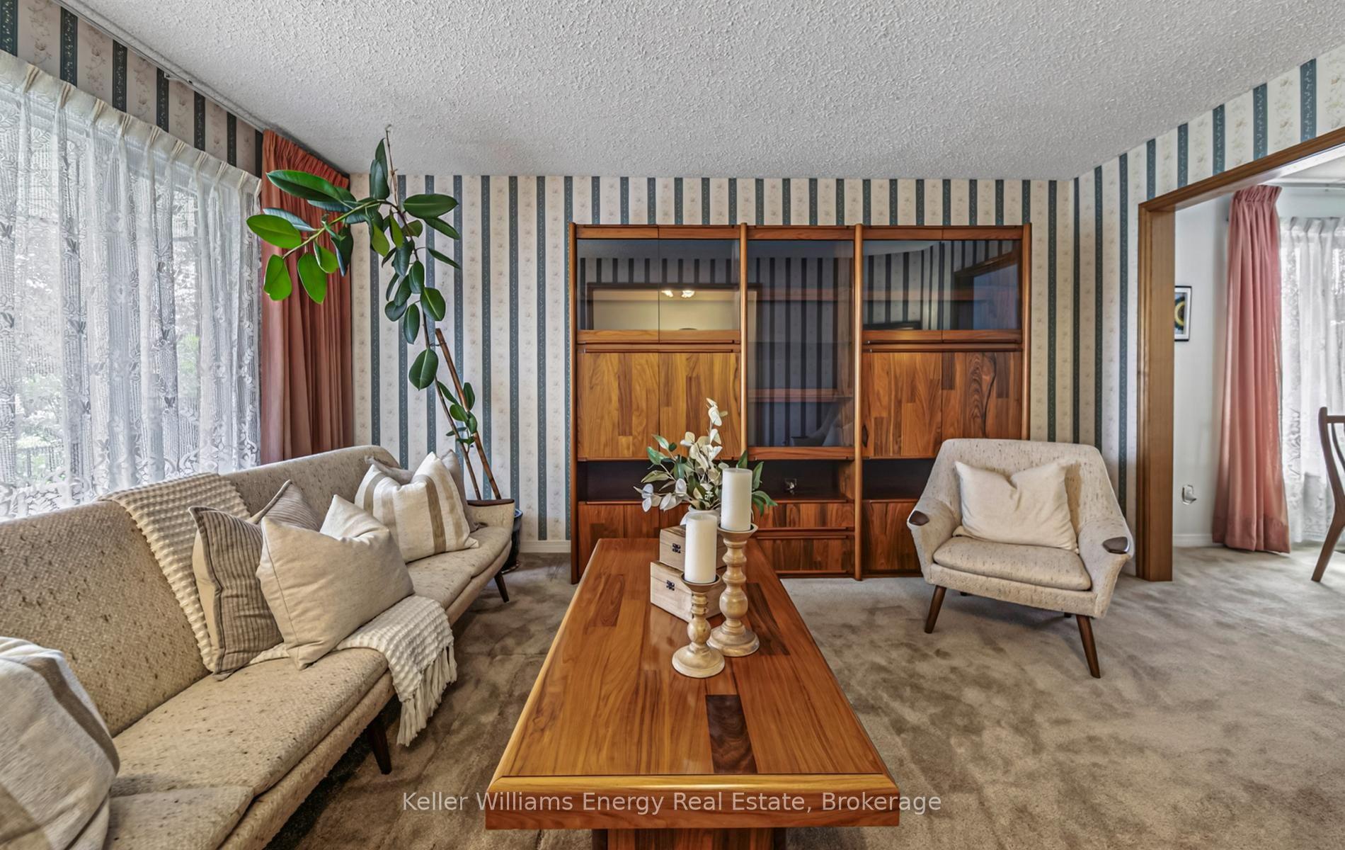 Photo 17 of 460 Labrador Drive, Oshawa, Donevan — HOMEH