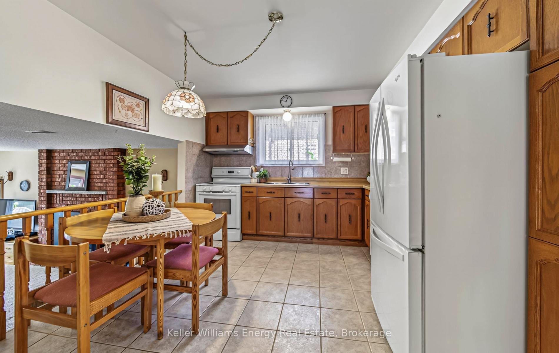 Photo 24 of 460 Labrador Drive, Oshawa, Donevan — HOMEH